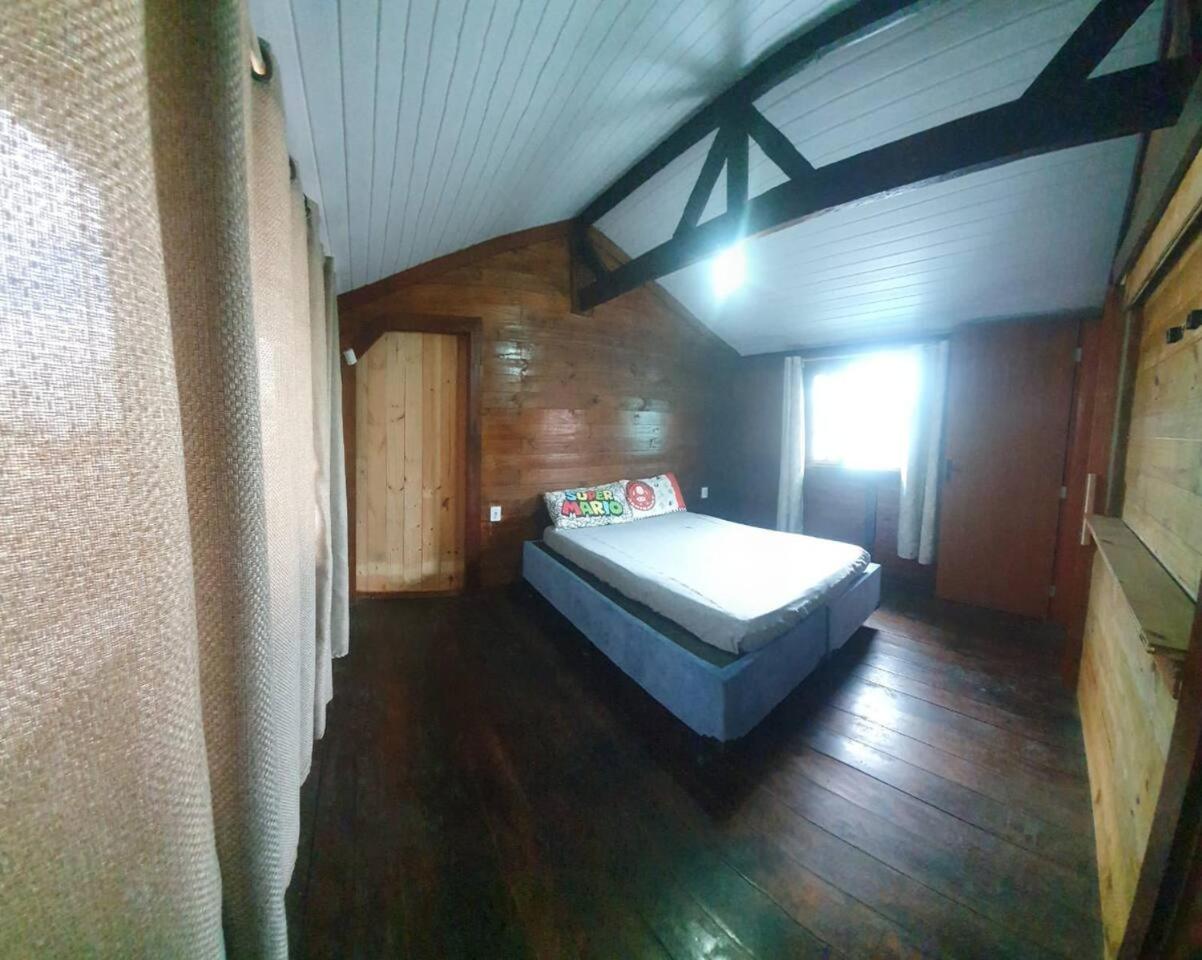 Three-Bedroom House photo 3