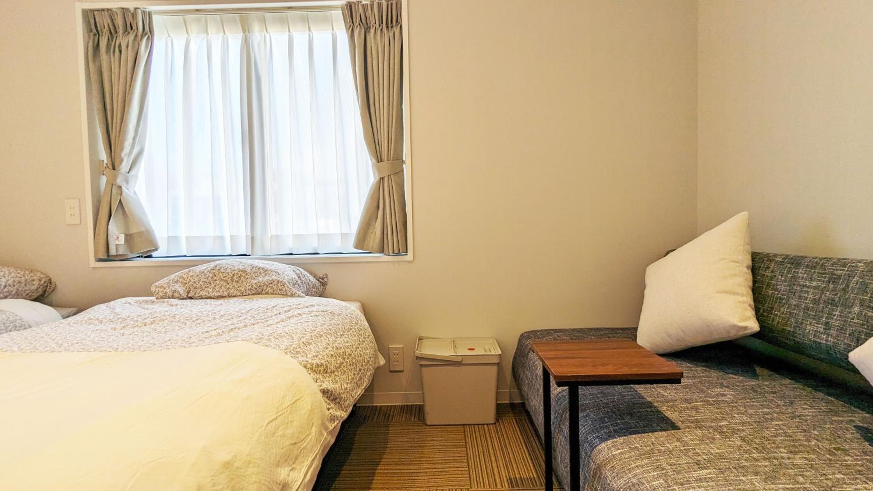 Standard Twin Room with Sofa photo 3