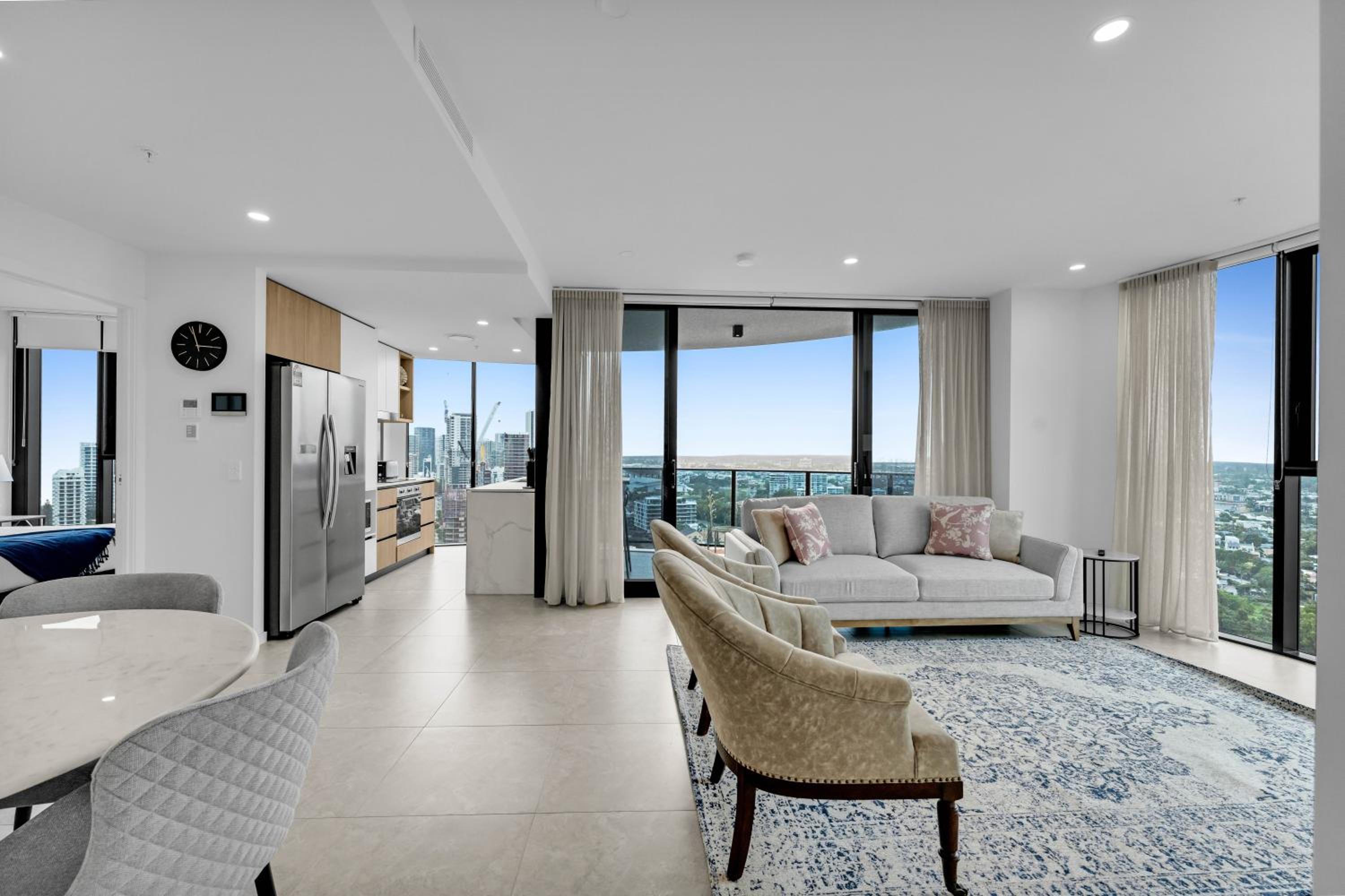 Lv19 Stunning 2 Bedroom Apartment