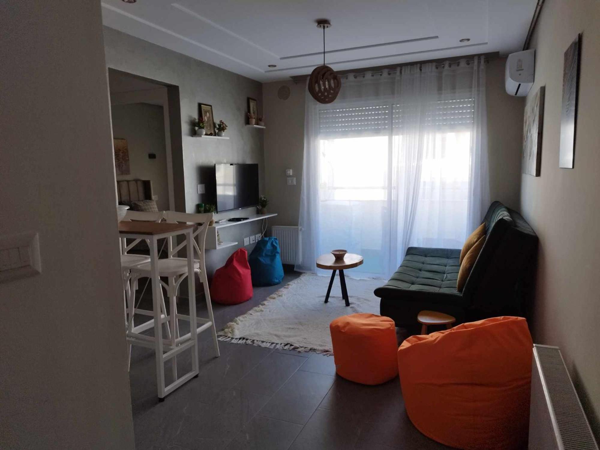 One-Bedroom Apartment photo 1