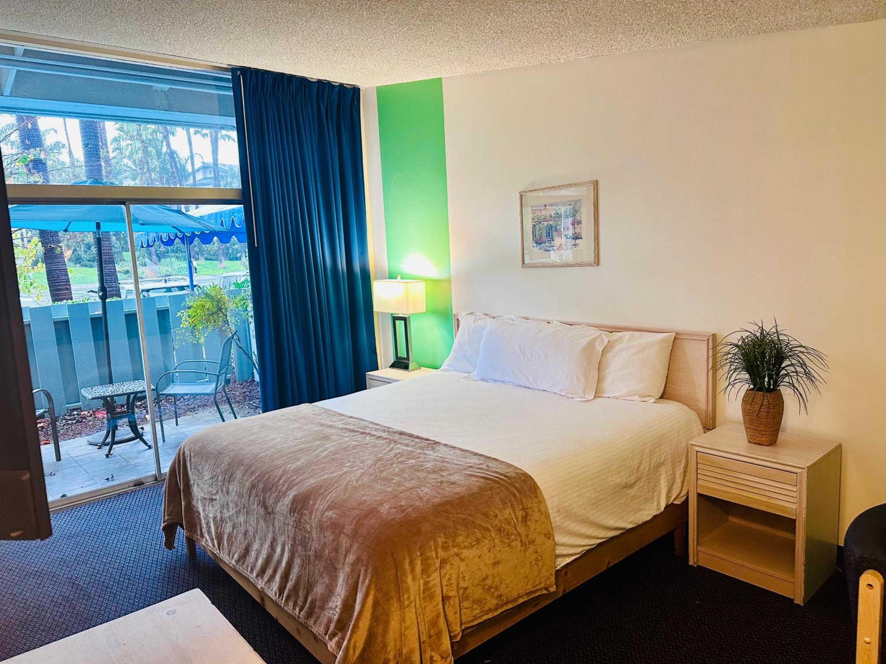 King Room with Garden View