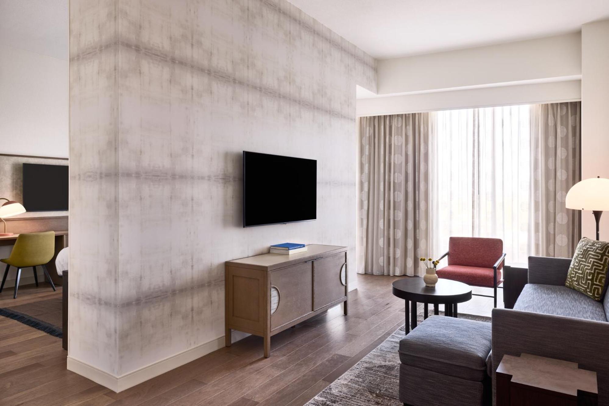King Suite - Photo 6