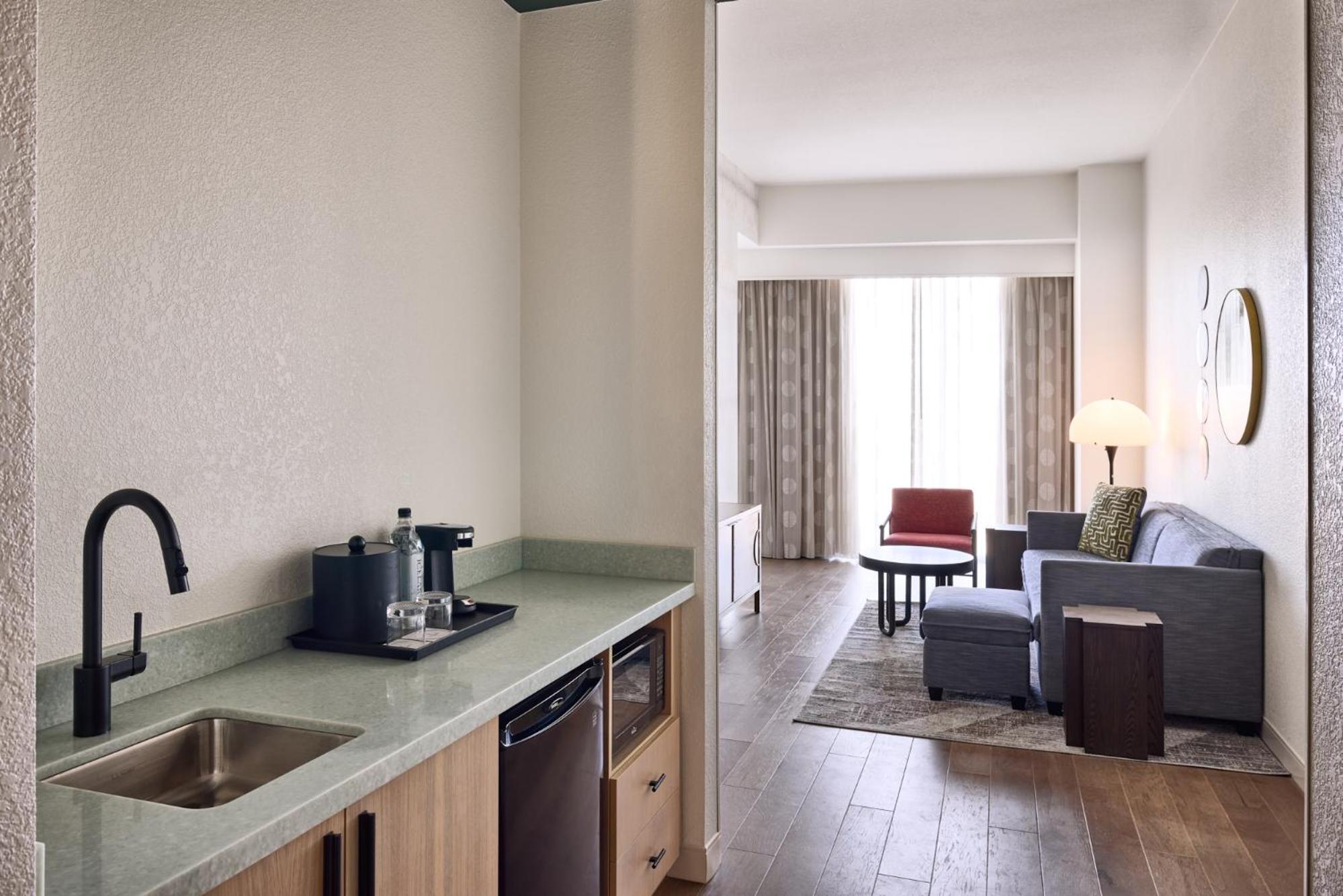 King Suite - Photo 1
