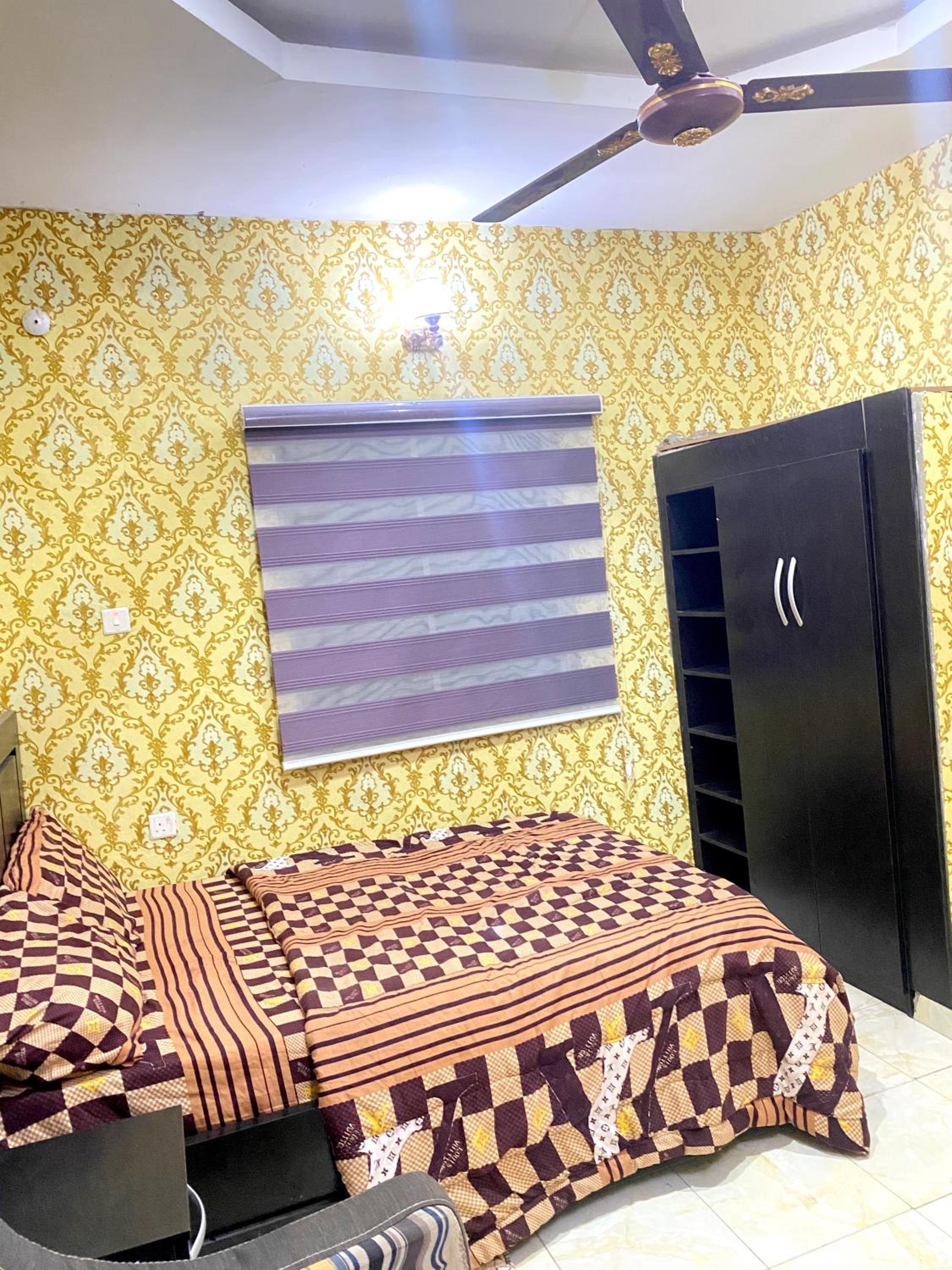 Deluxe Queen Suite photo 2