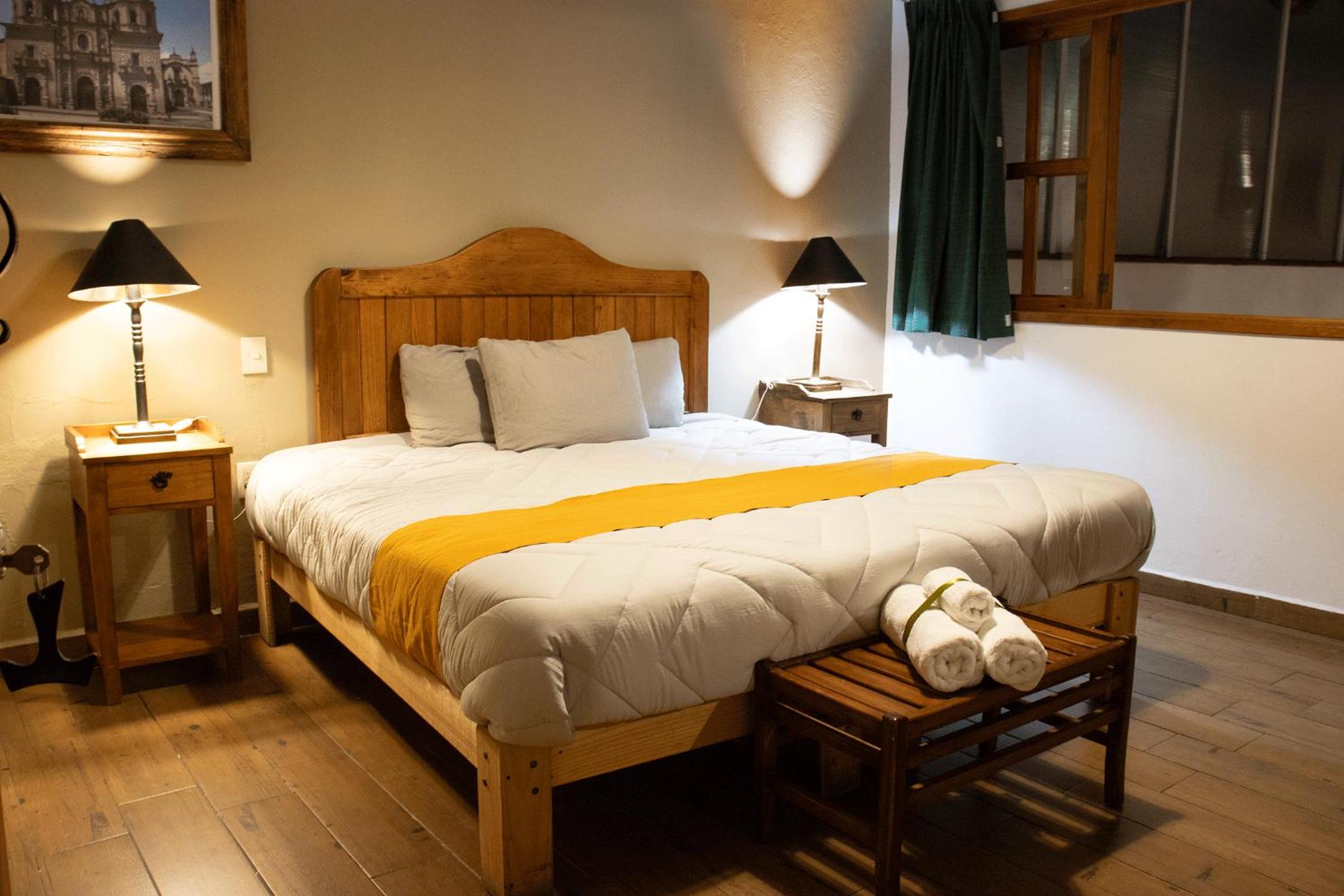 Standard King Room photo 1