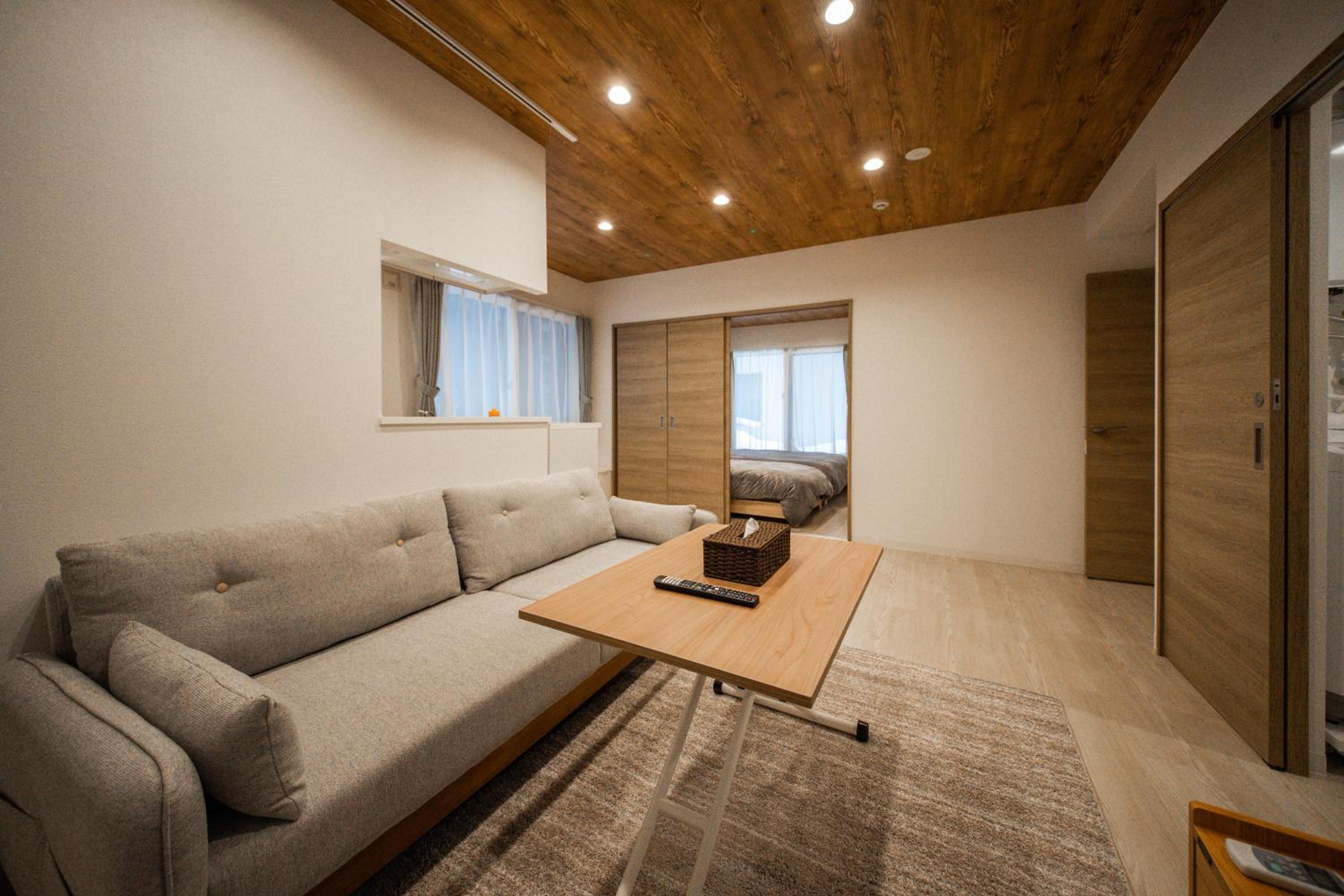 One-Bedroom Apartment photo 2