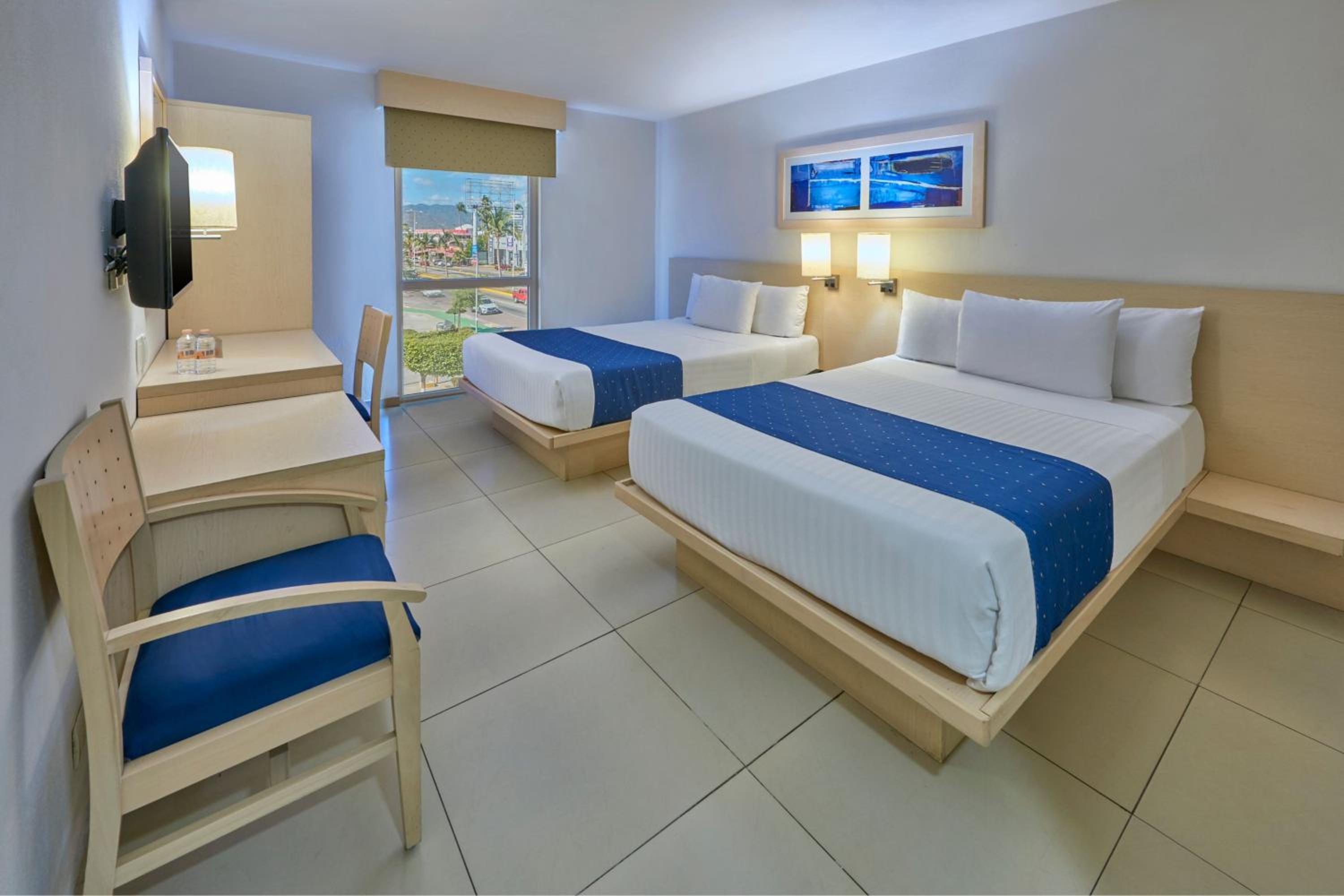 Double Room with Two Double Beds - Photo 7