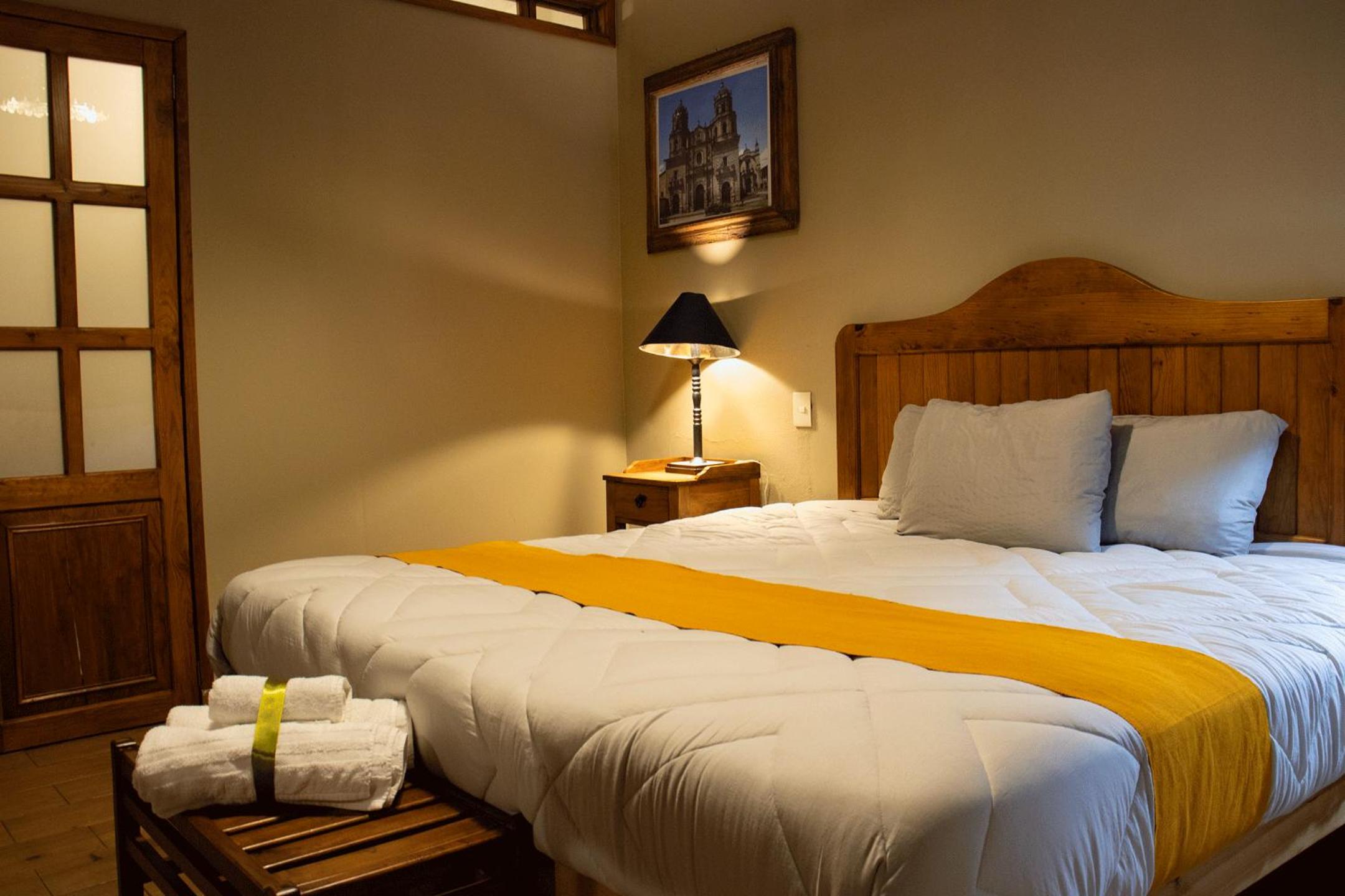 Standard King Room photo 2