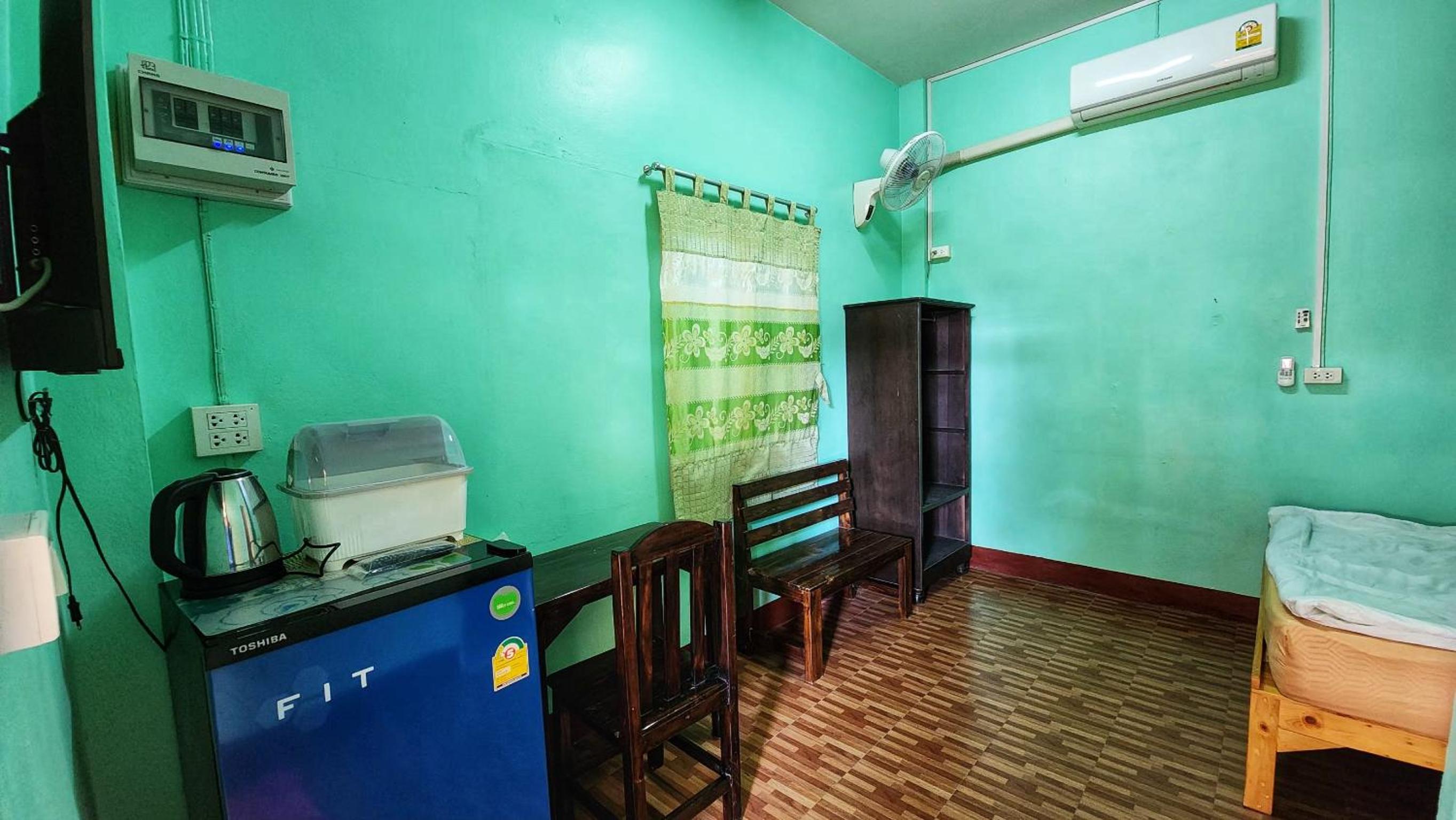 Large Single Room photo 1