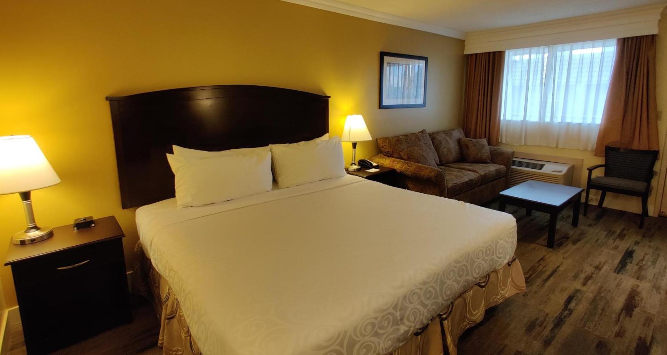 King Room with Sofa Bed - Non-Smoking - Photo 1