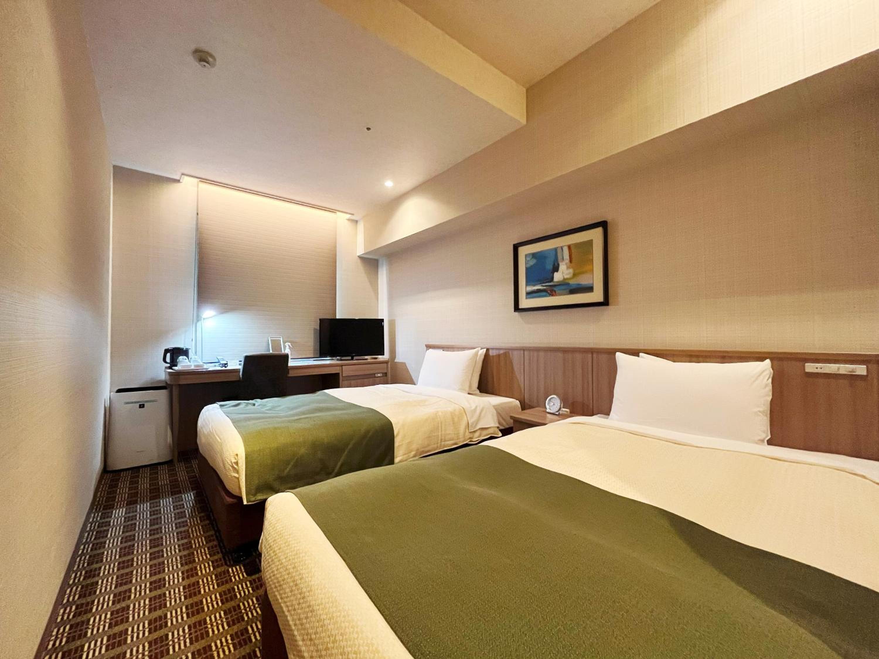 Twin Room - Non Smoking - Photo 7