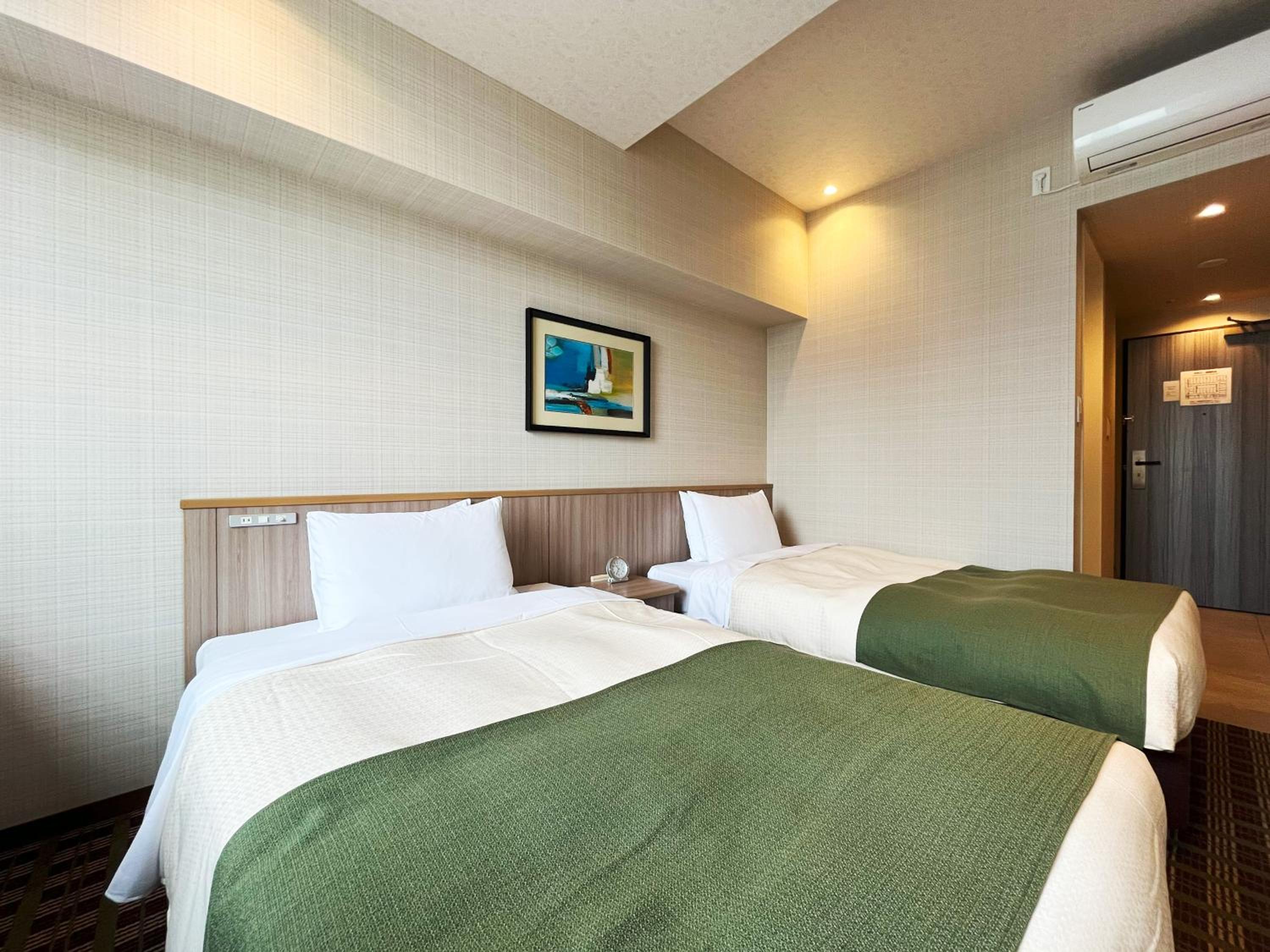 Twin Room - Non Smoking - Photo 5