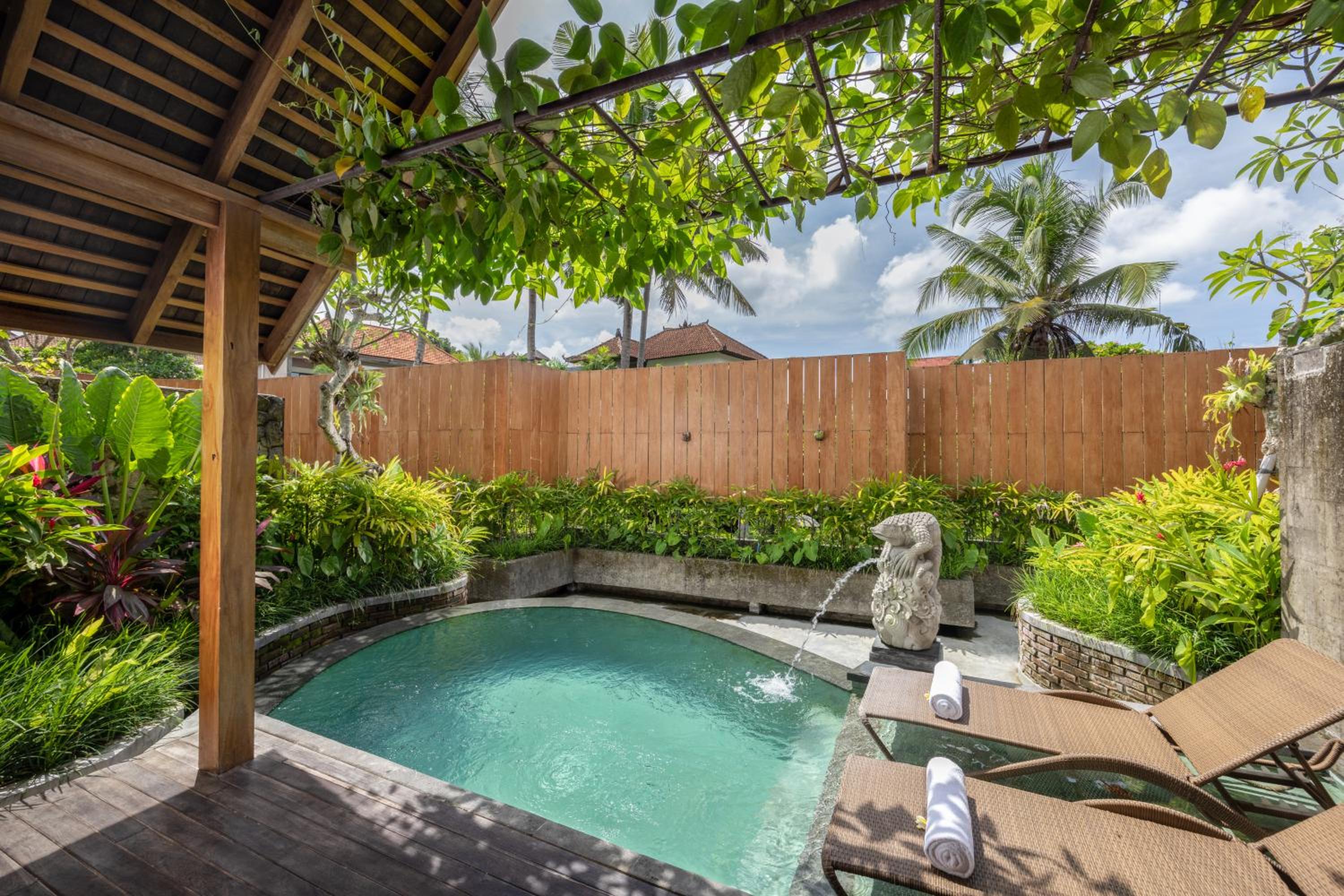 One-Bedroom Villa with Pool View with Free Daily Afternoon Tea - Photo 17