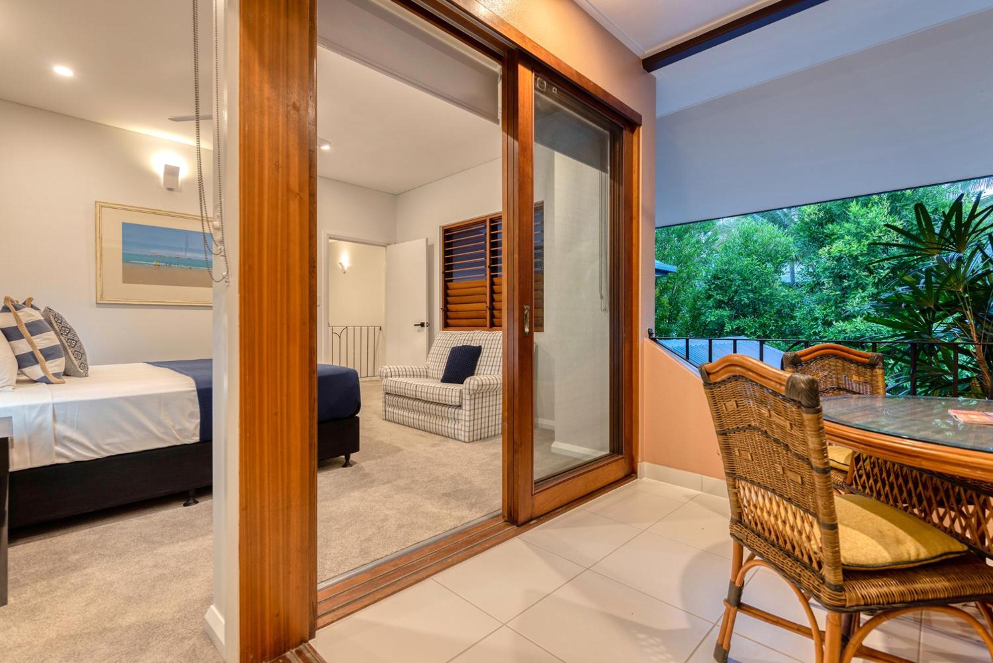 Three-Bedroom Villa photo 2