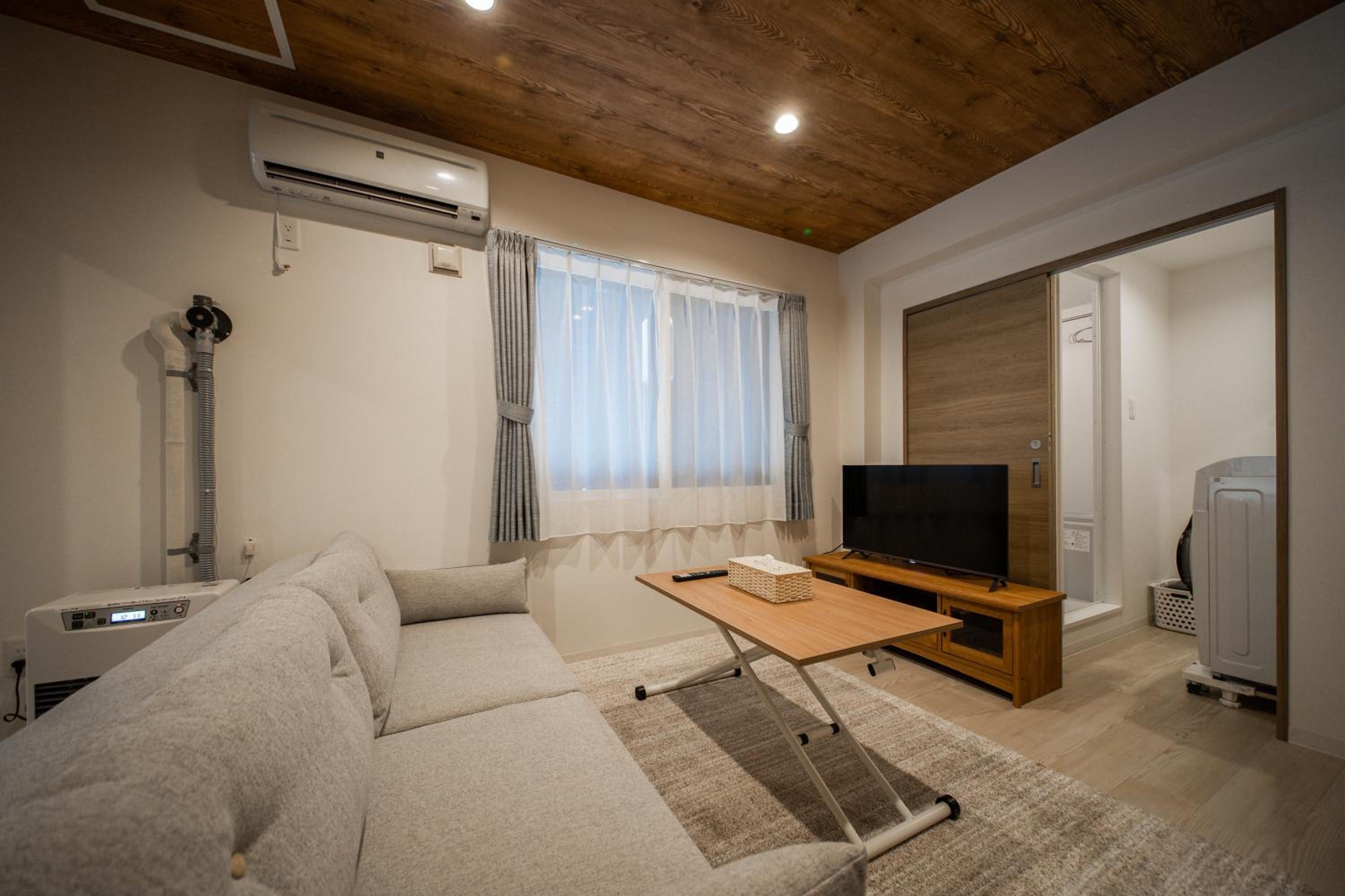 One-Bedroom Apartment photo 2