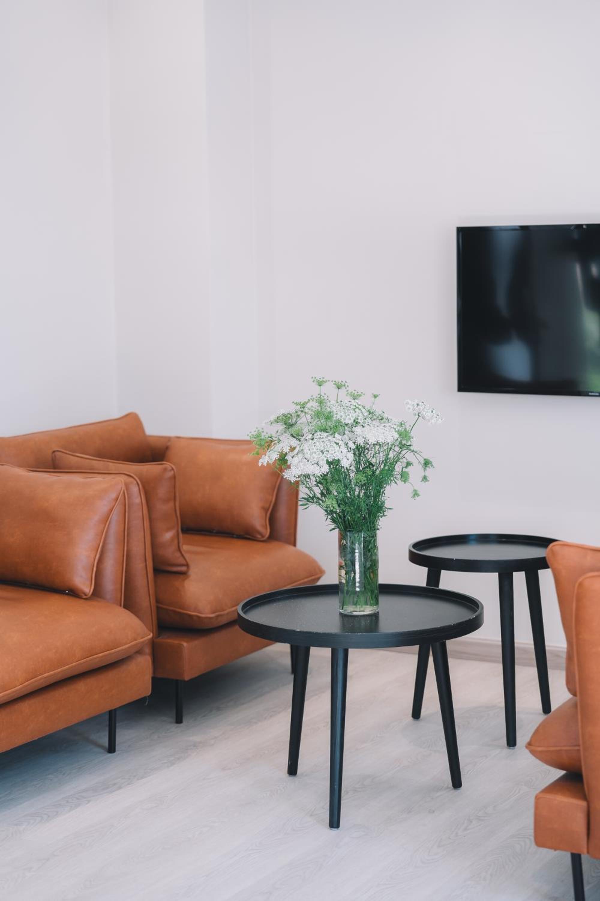 Three-Bedroom Apartment - Photo 9
