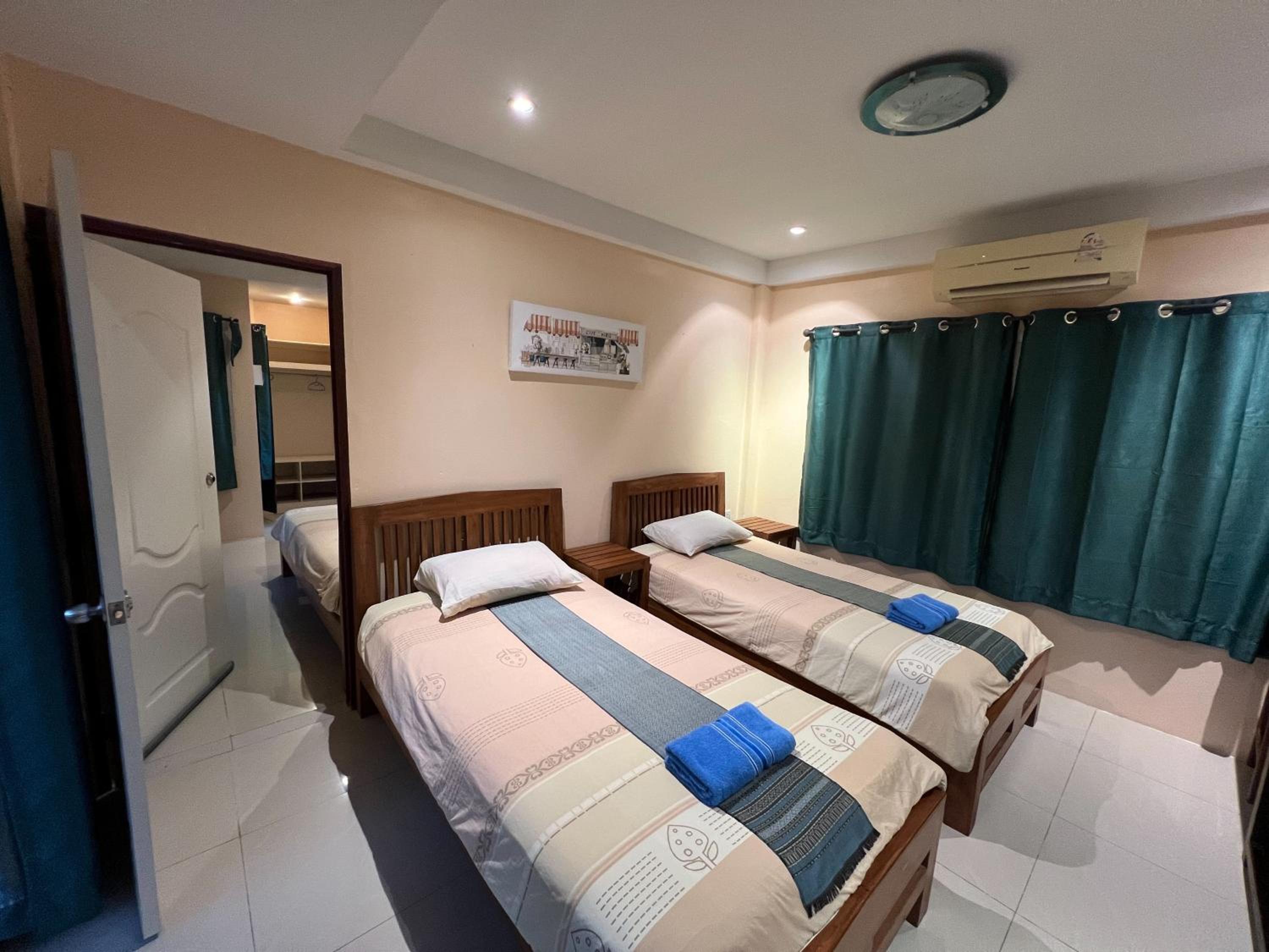 Quadruple Room With Balcony photo 1