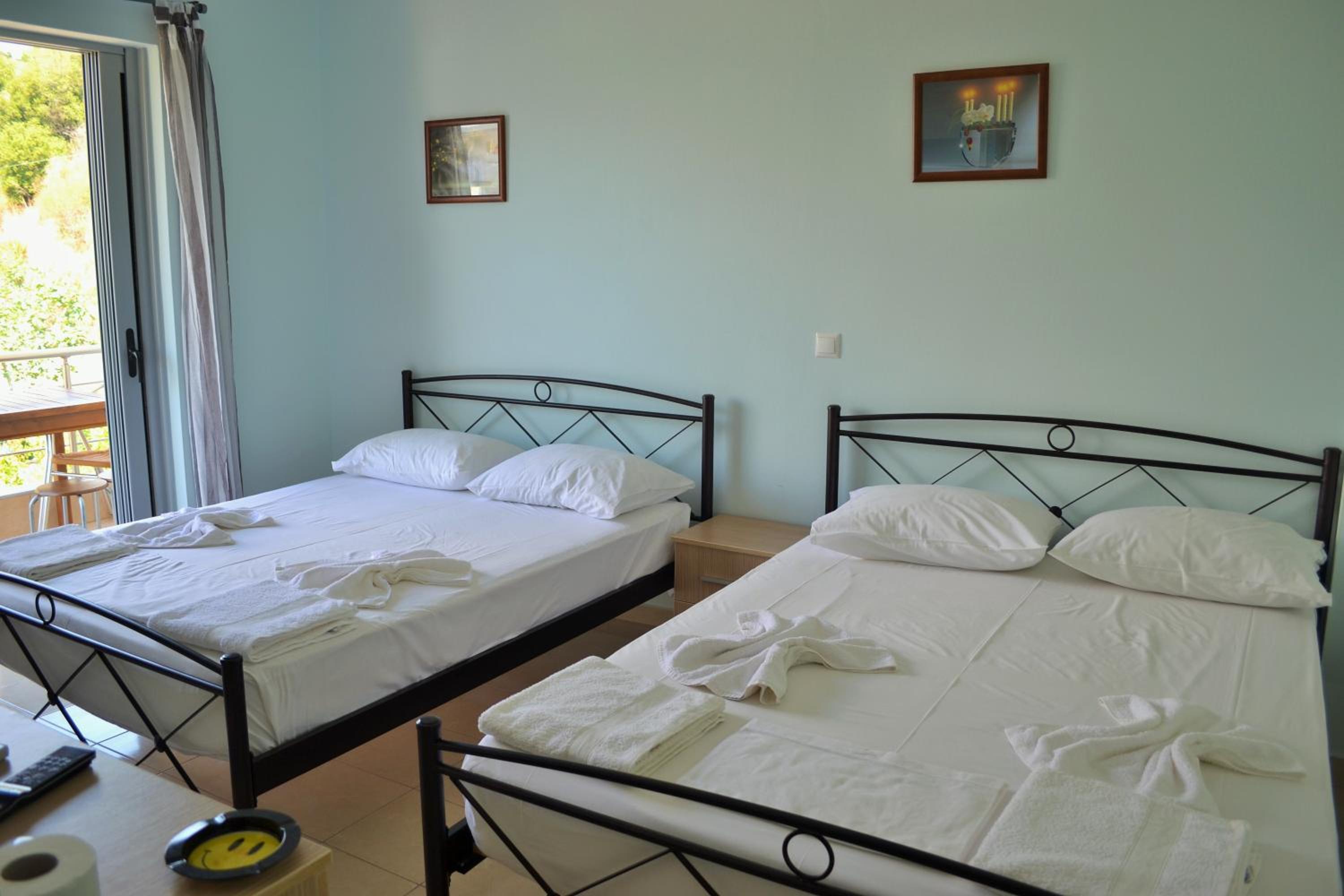Quadruple Room with Balcony photo 2