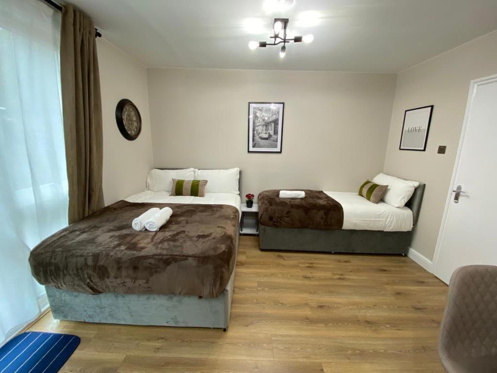 One-Bedroom Apartment photo 2