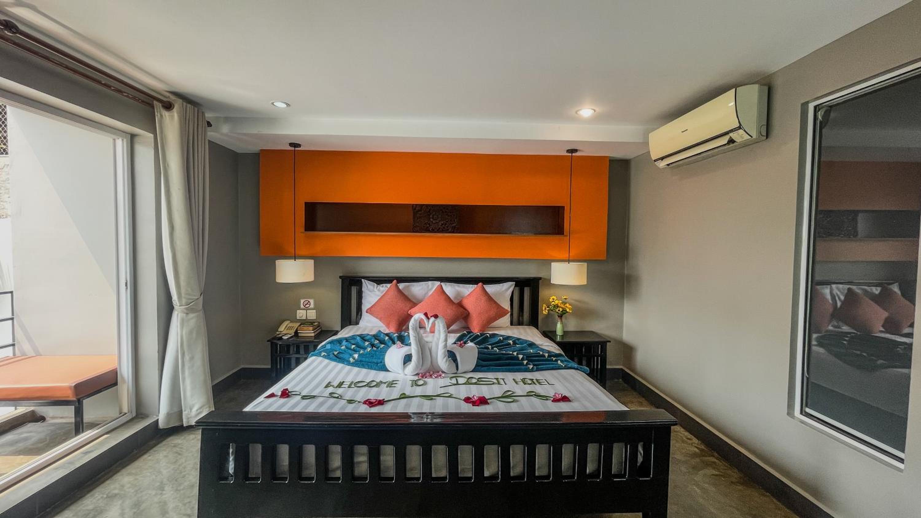 Studio Double with Balcony Pool View - Free Pick Up - Photo 7