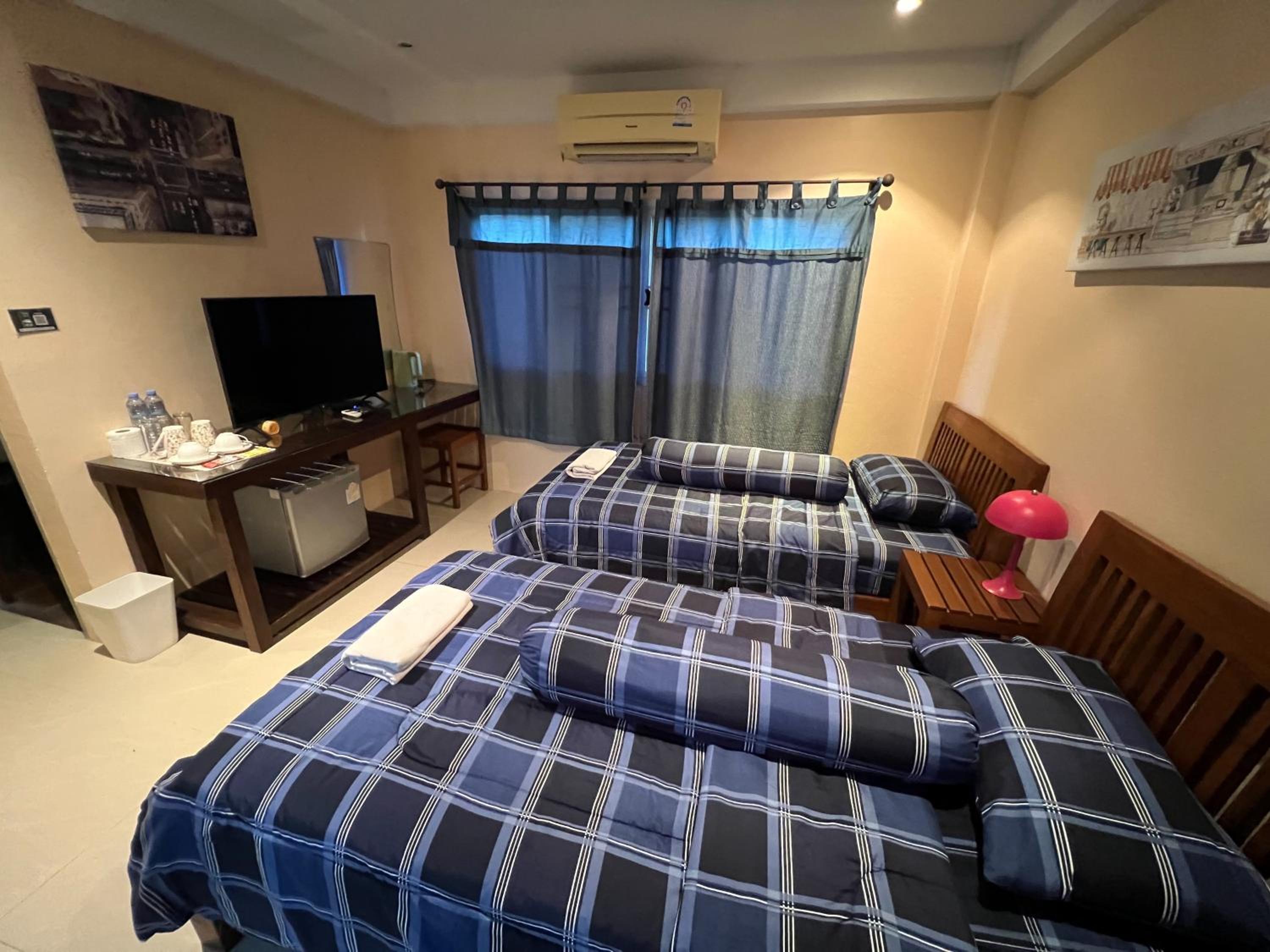 Deluxe Twin Room photo 1