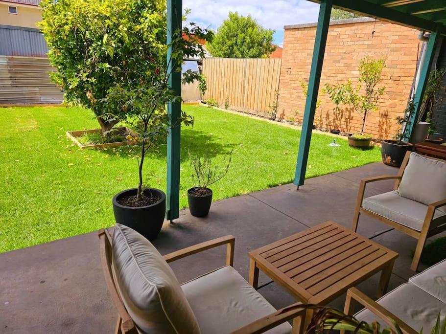 One-Bedroom House photo 2