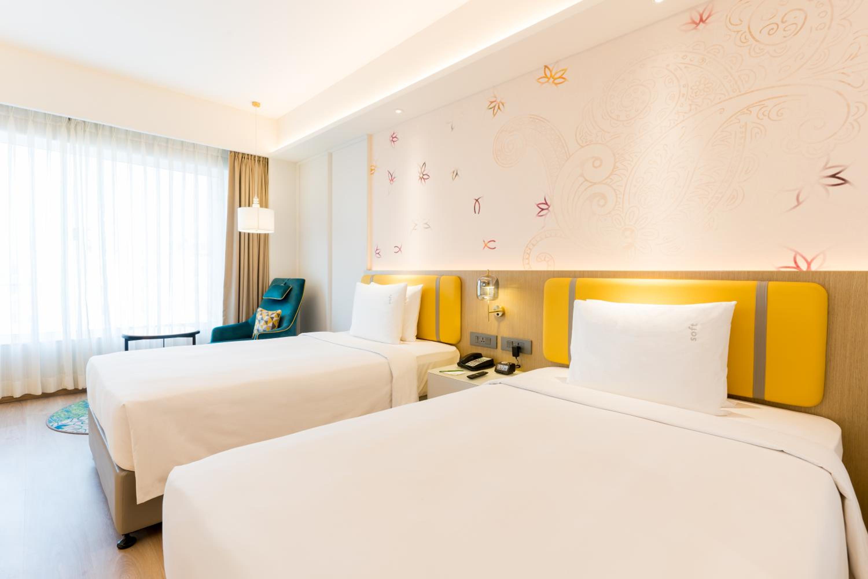 High Floor Standard Twin Room - Photo 1