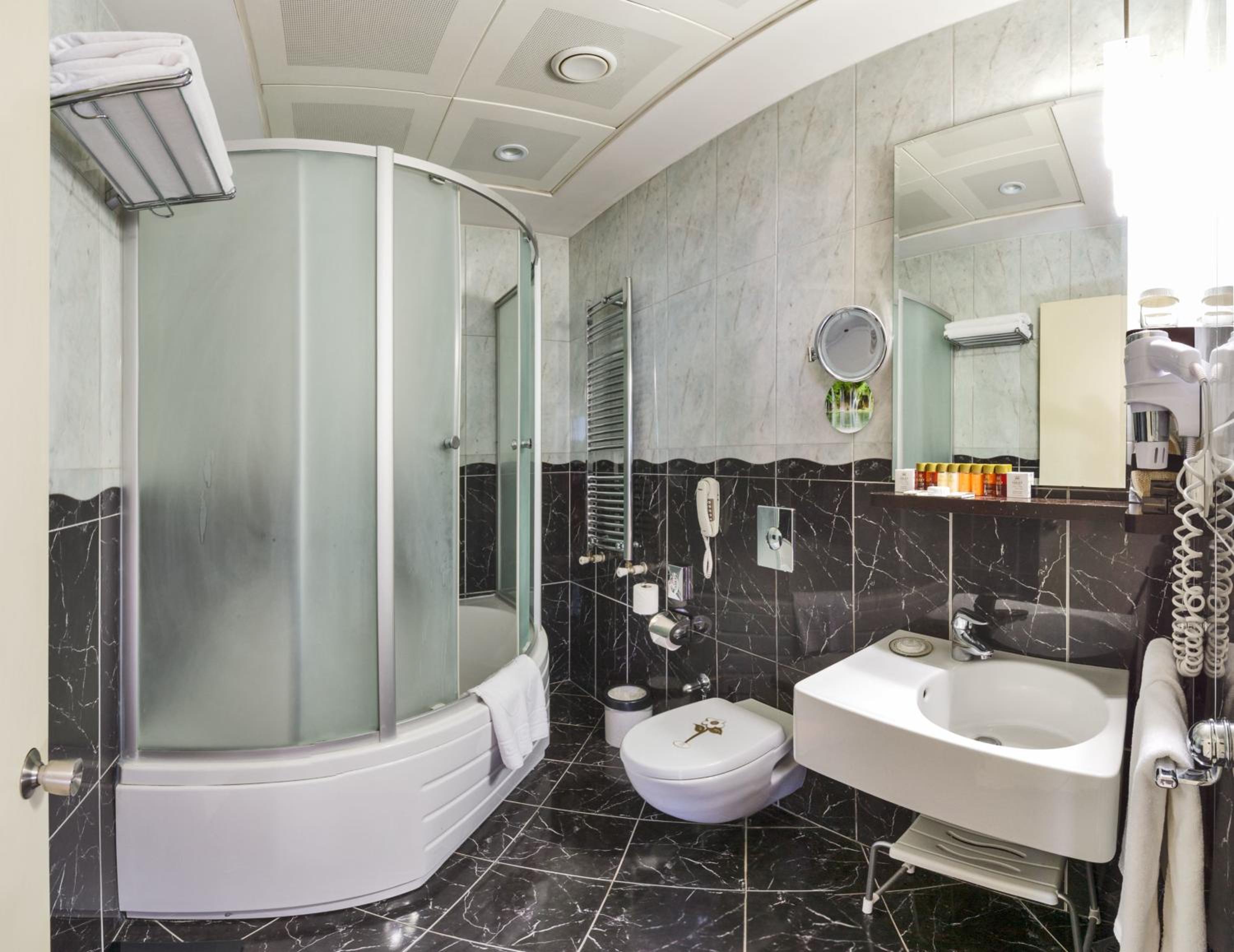 Deluxe Double Room with Sea View photo 3