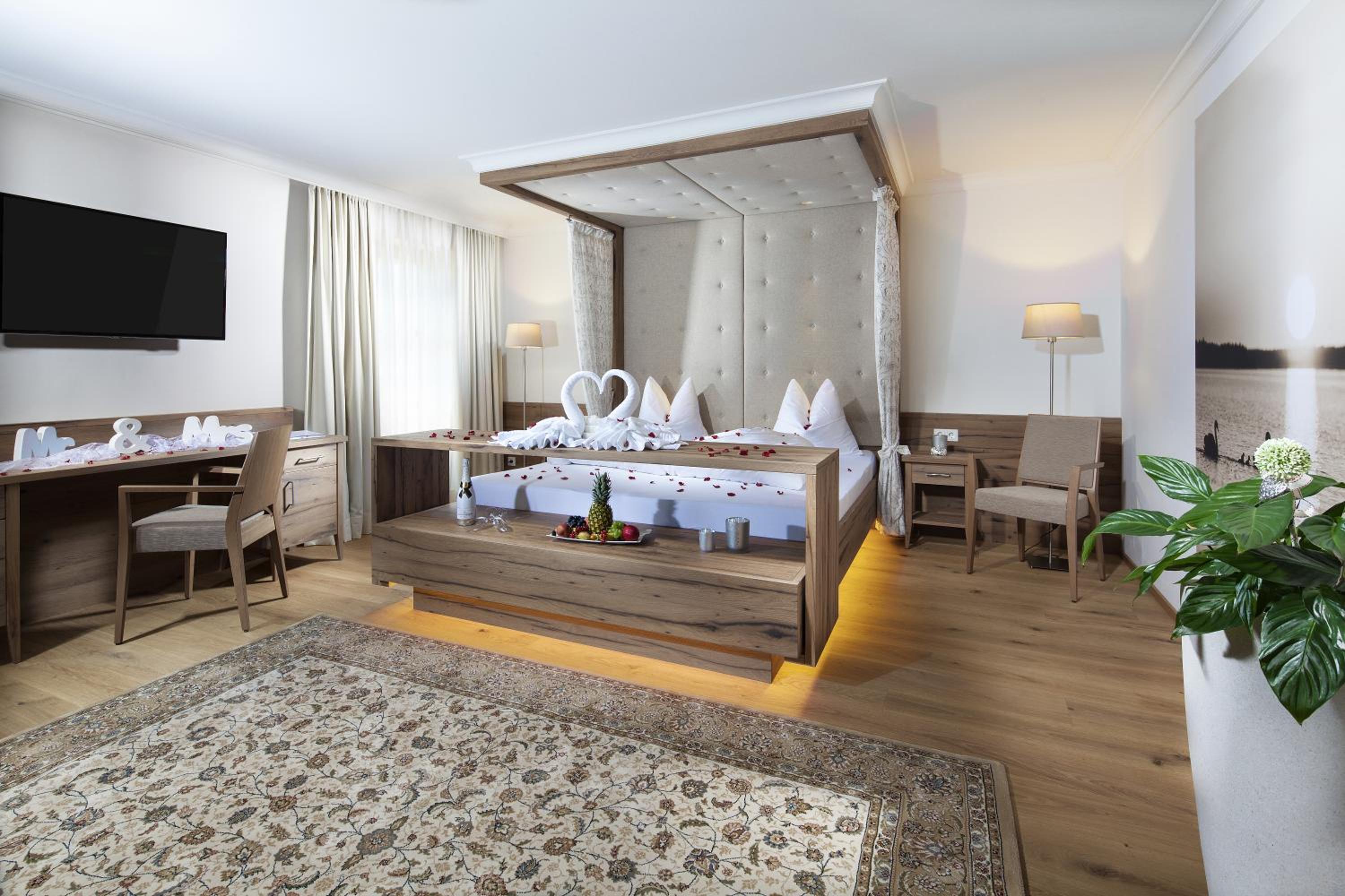 Honeymoon Suite photo 1