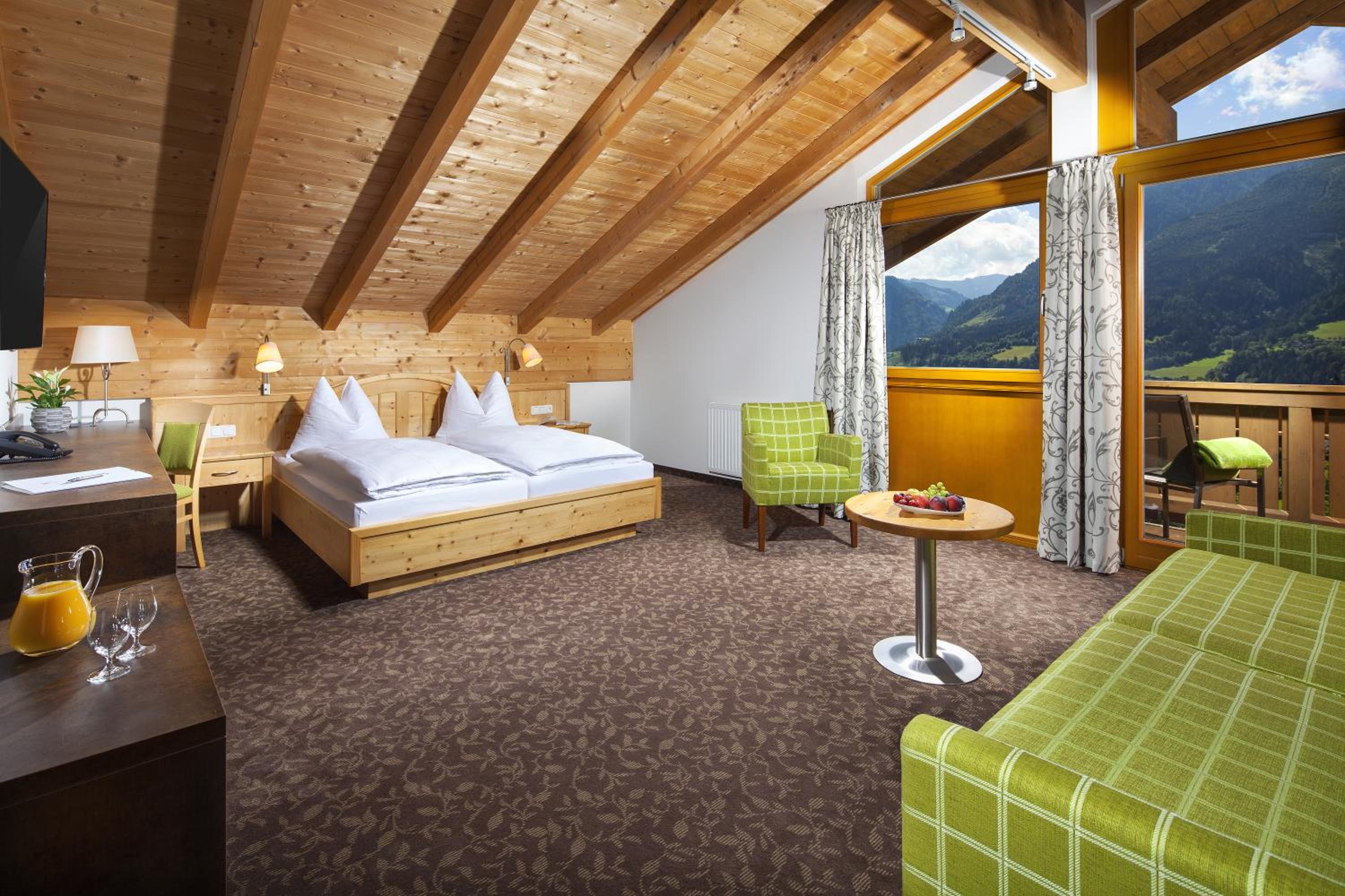 Suite with Panoramic View photo 1