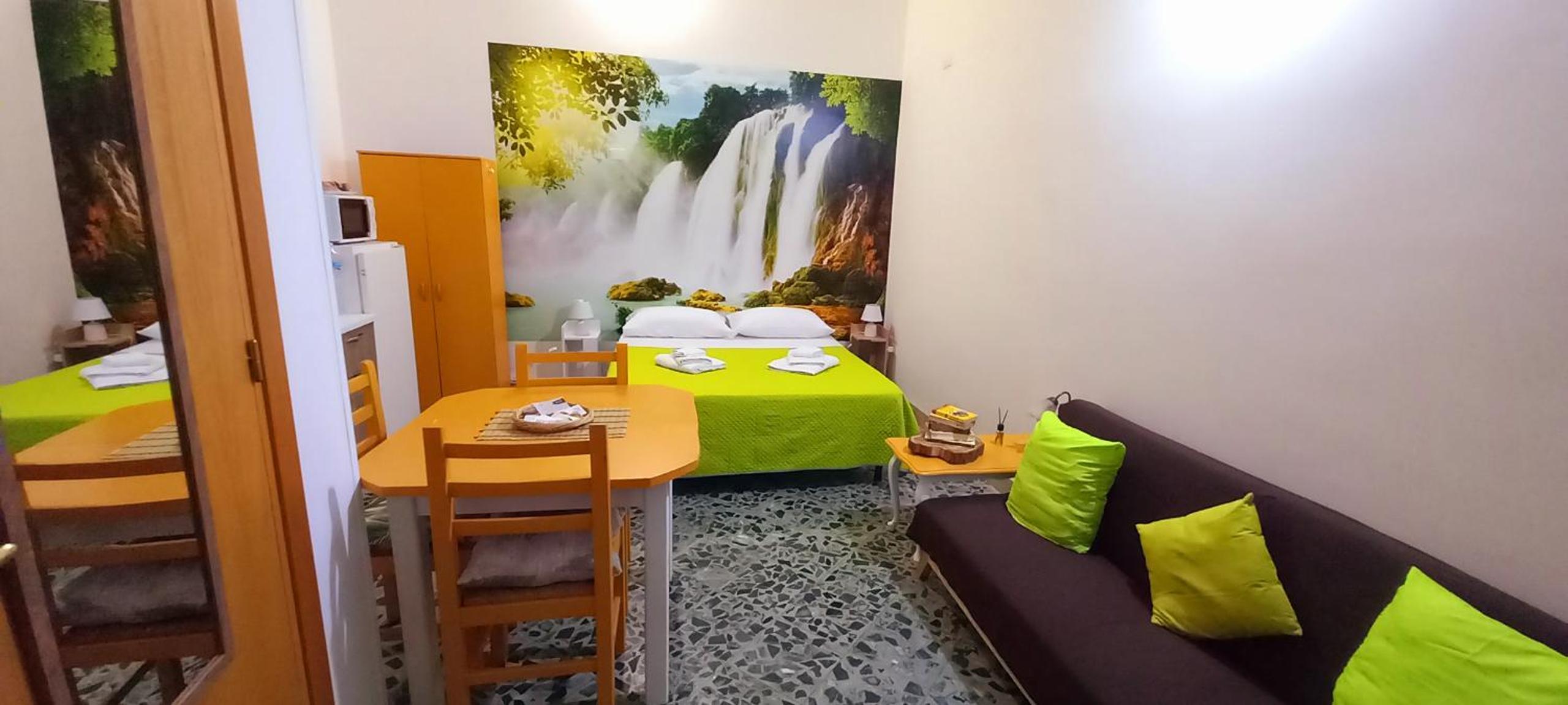 Large Double Room photo 3