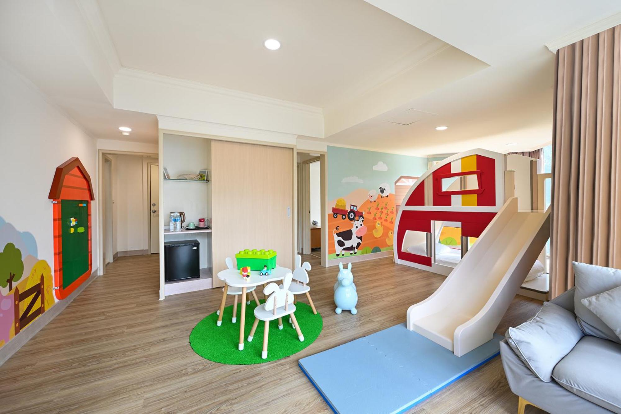 Triple Room with Mountain View