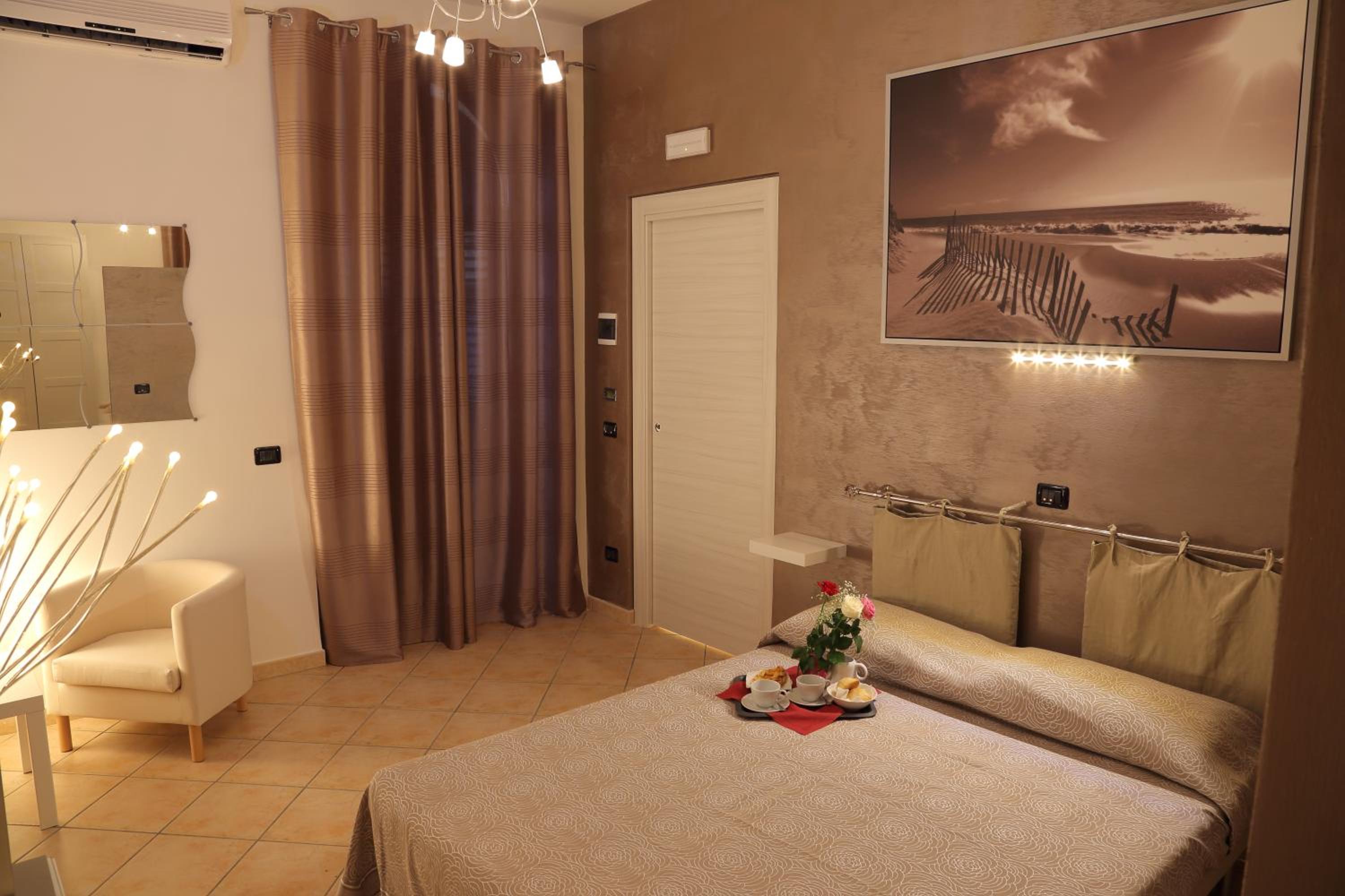 Double Room with Balcony and Sea View photo 2