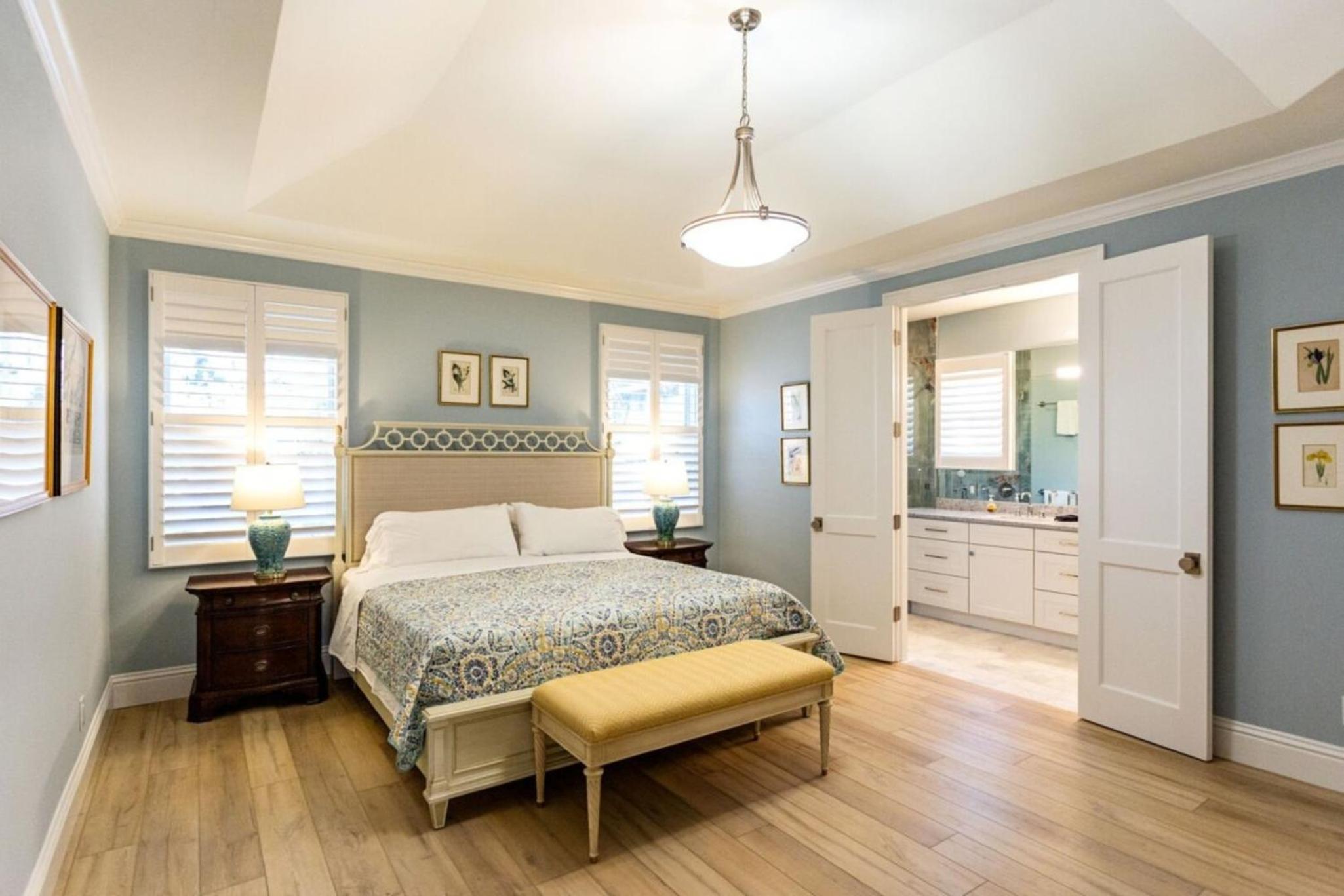 Three-Bedroom House - Photo 27