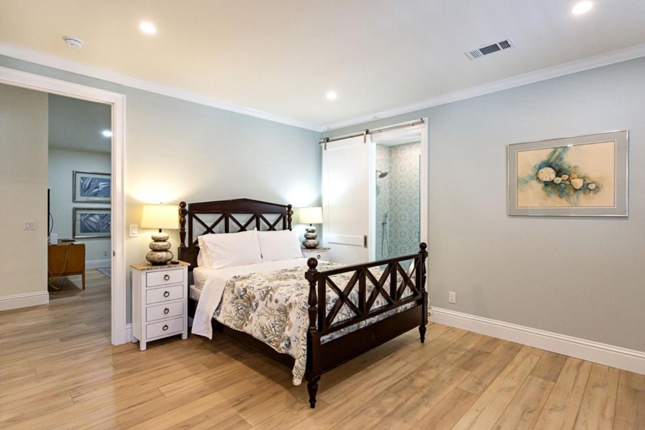 Three-Bedroom House - Photo 22