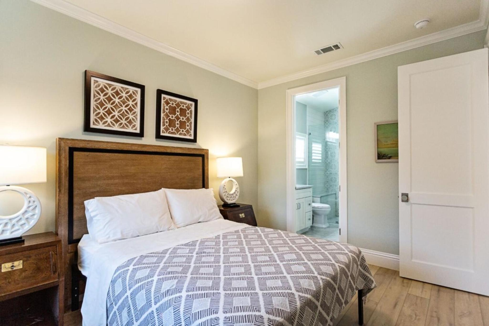 Three-Bedroom House - Photo 41