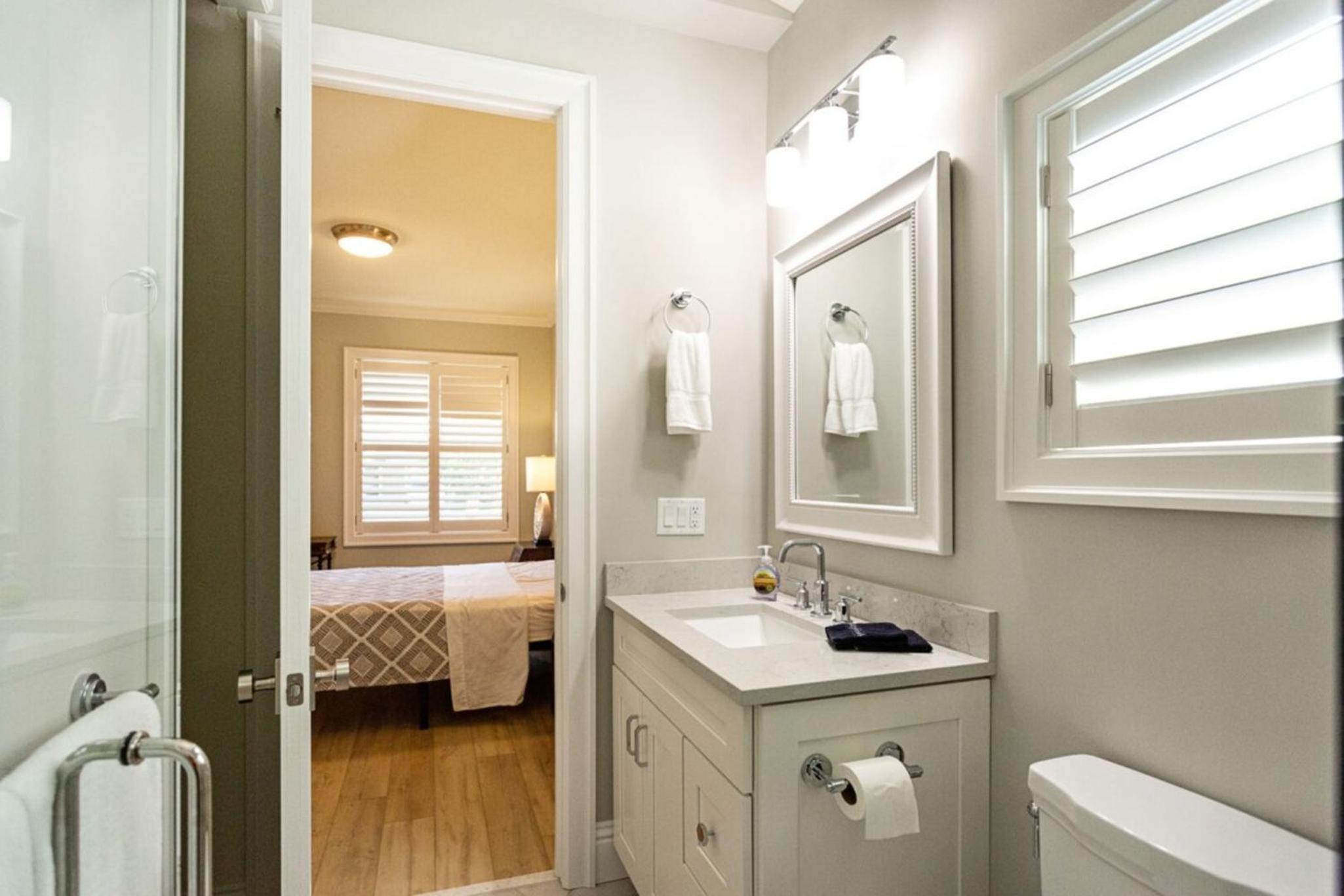 Three-Bedroom House - Photo 2