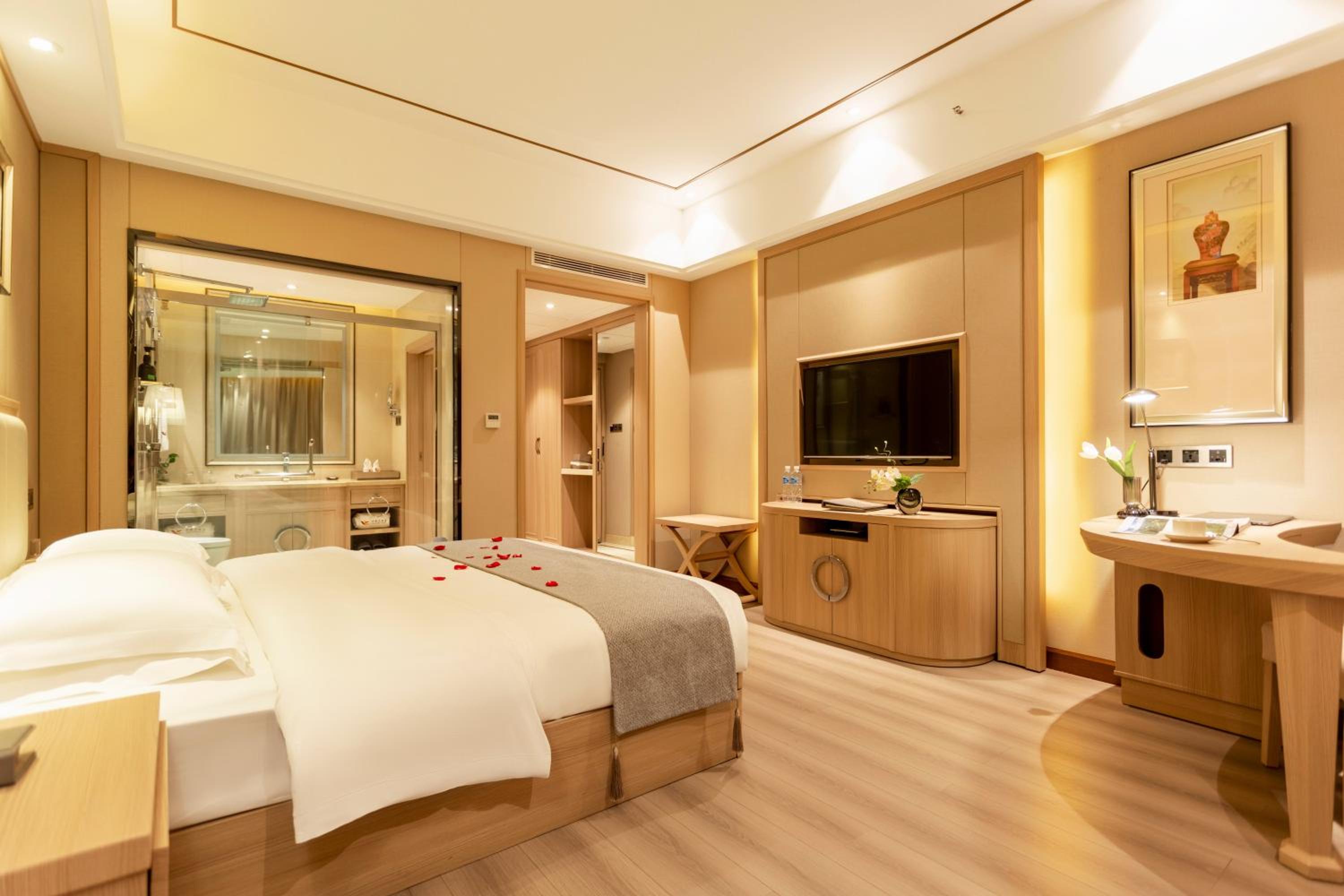 Deluxe Queen Room photo 2