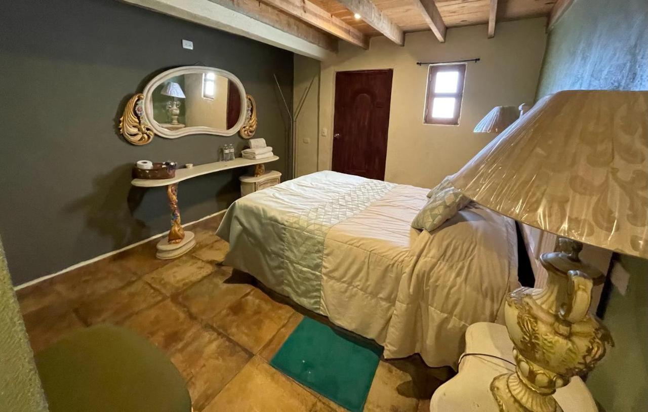 Double Room - Photo 2