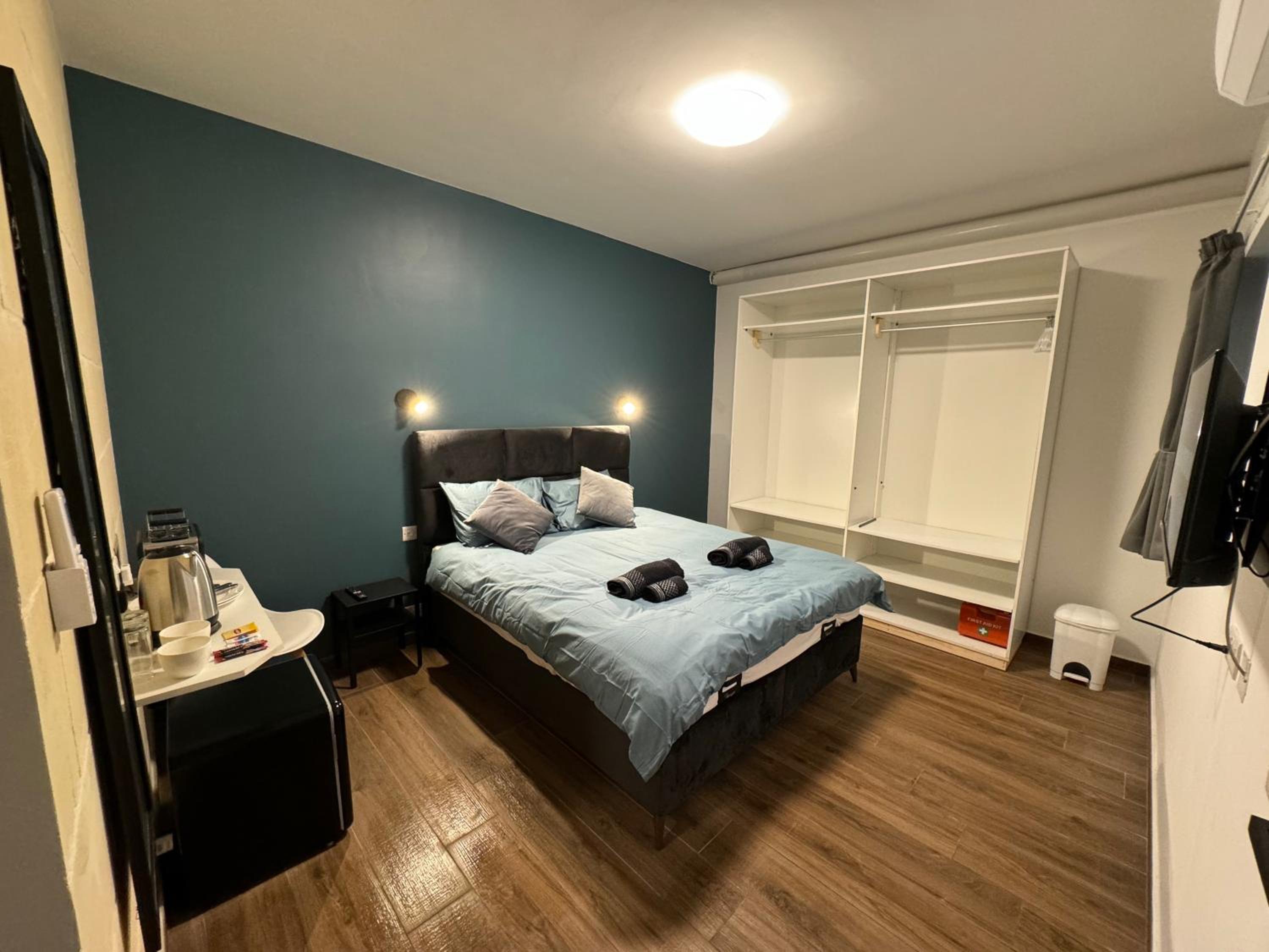 Double Room With Private Bathroom photo 2