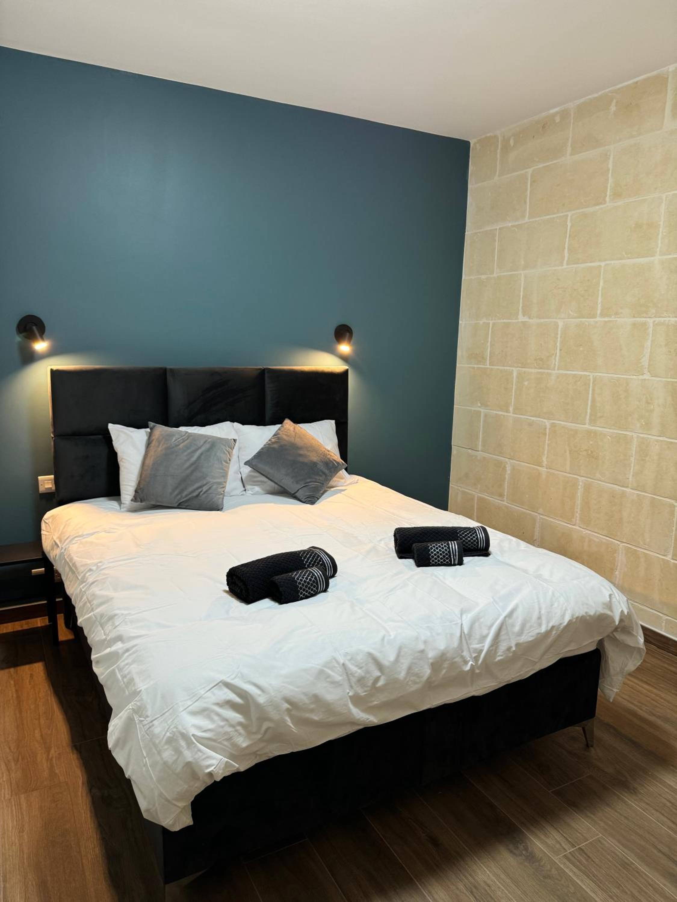 Double Room With Private Bathroom photo 2