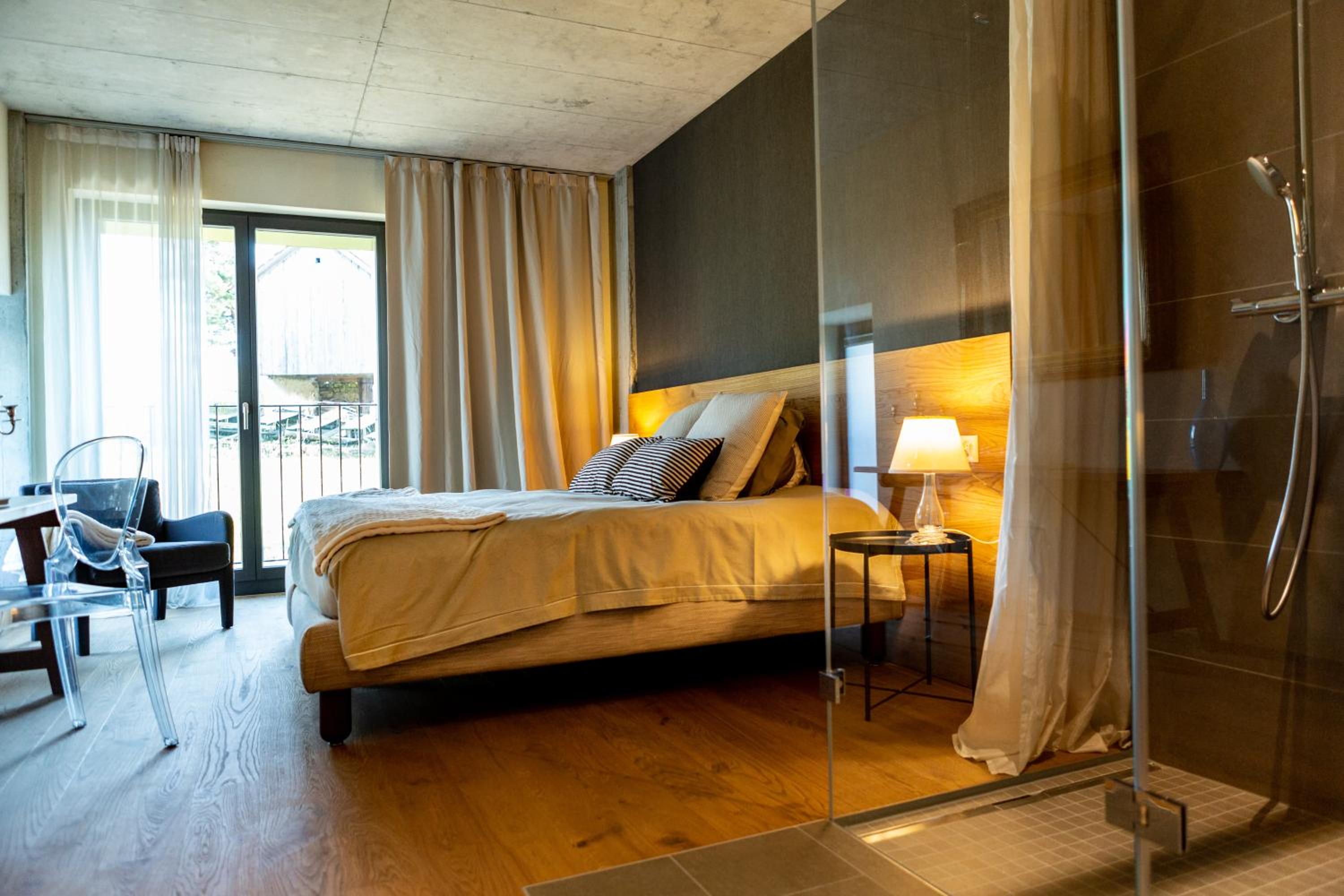 Deluxe Double or Twin Room - Photo 11
