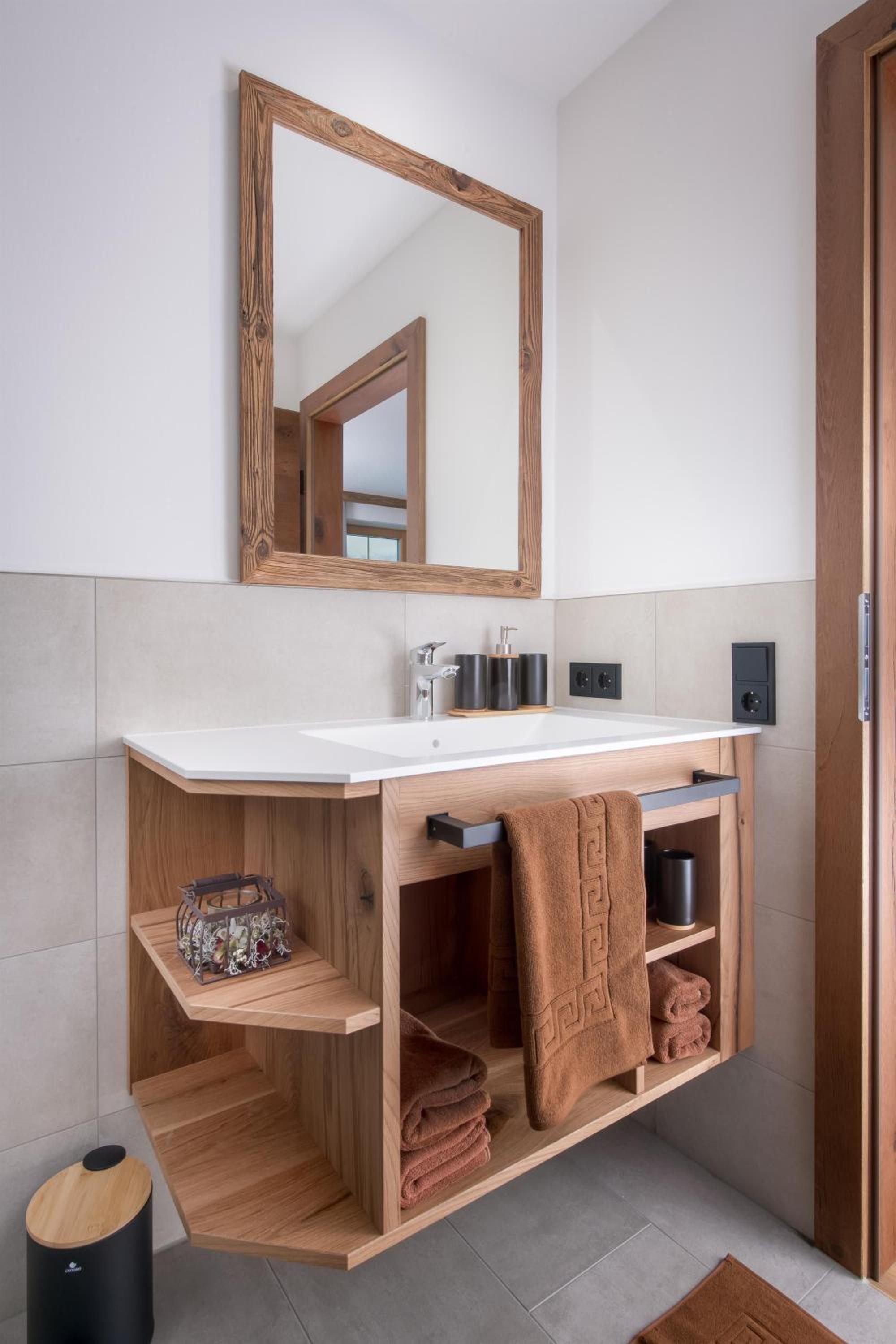 Double Room with Shower - Photo 4