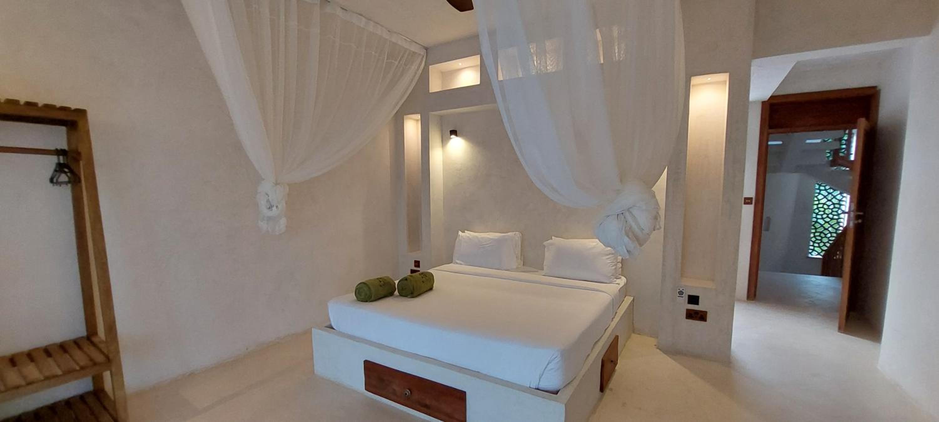 Villa - Beach Front photo 1