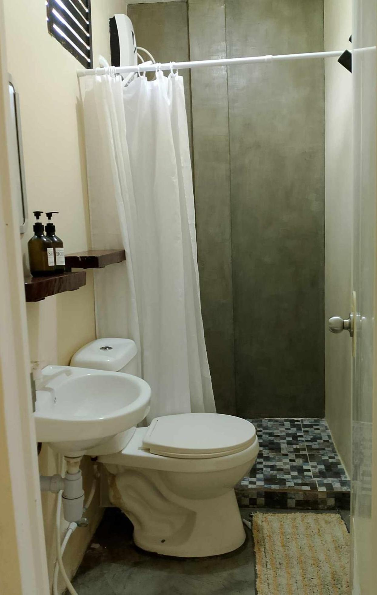 Deluxe Queen Room photo 2