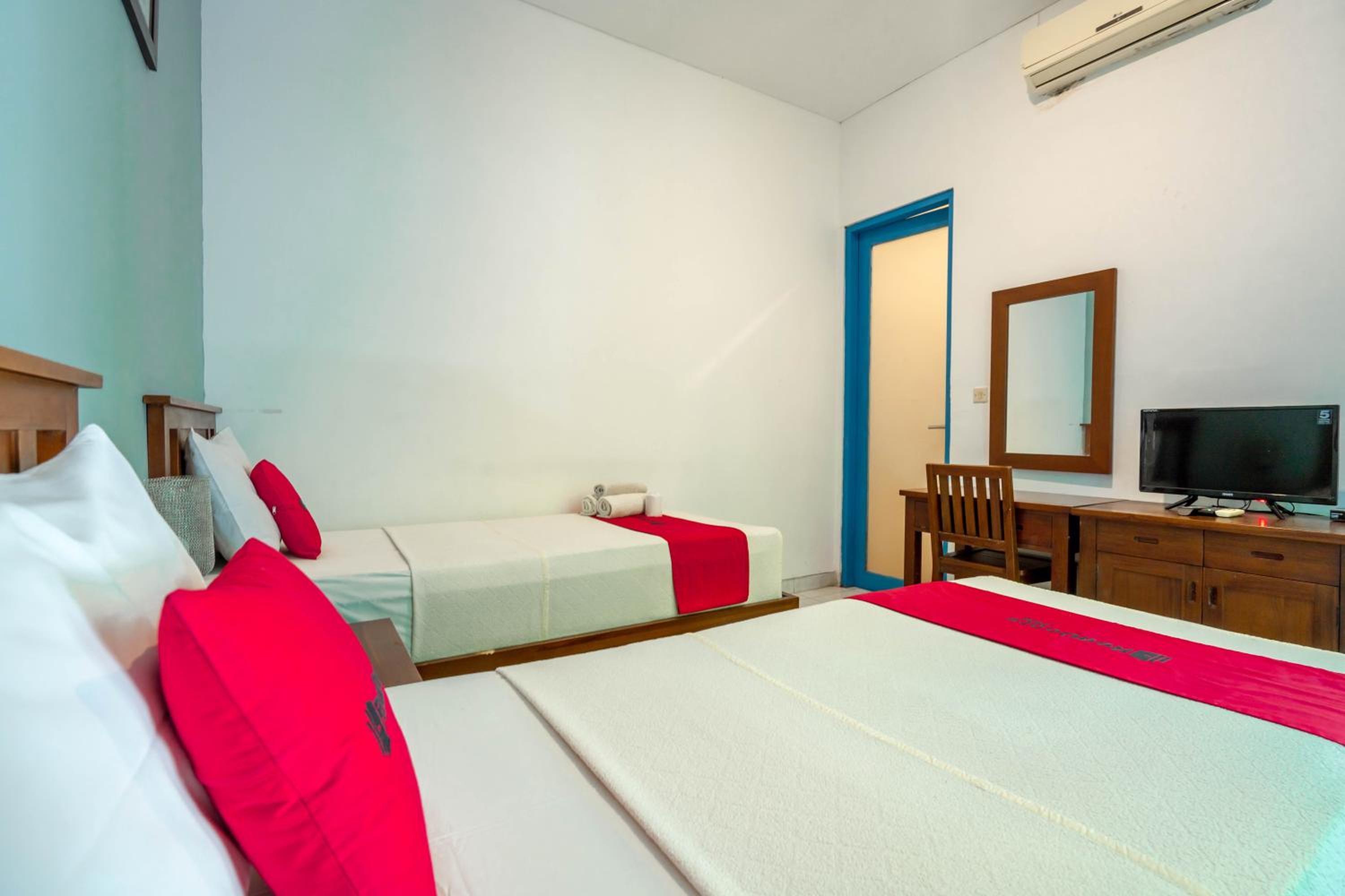 Twin Room - Photo 3