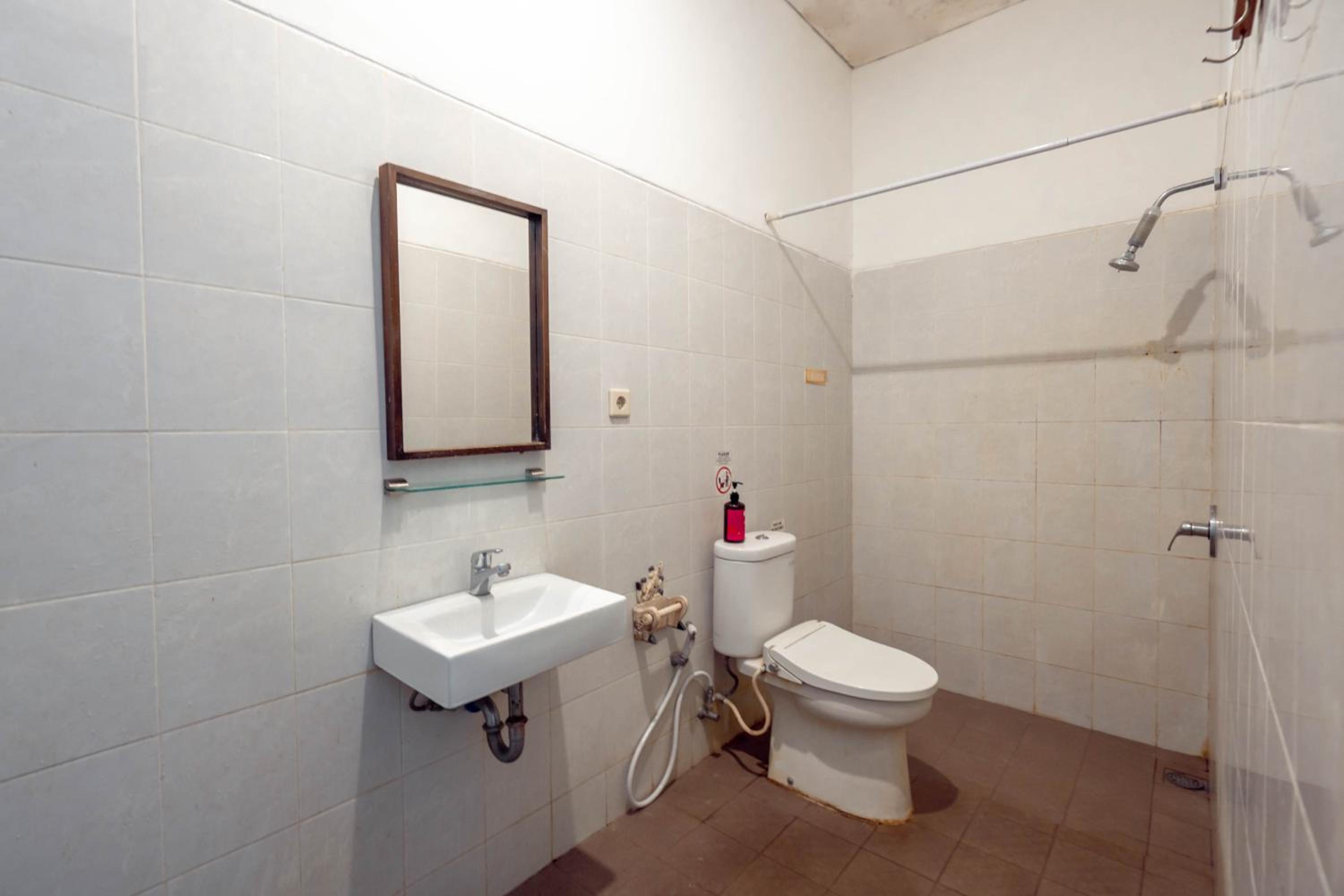 Twin Room - Photo 4