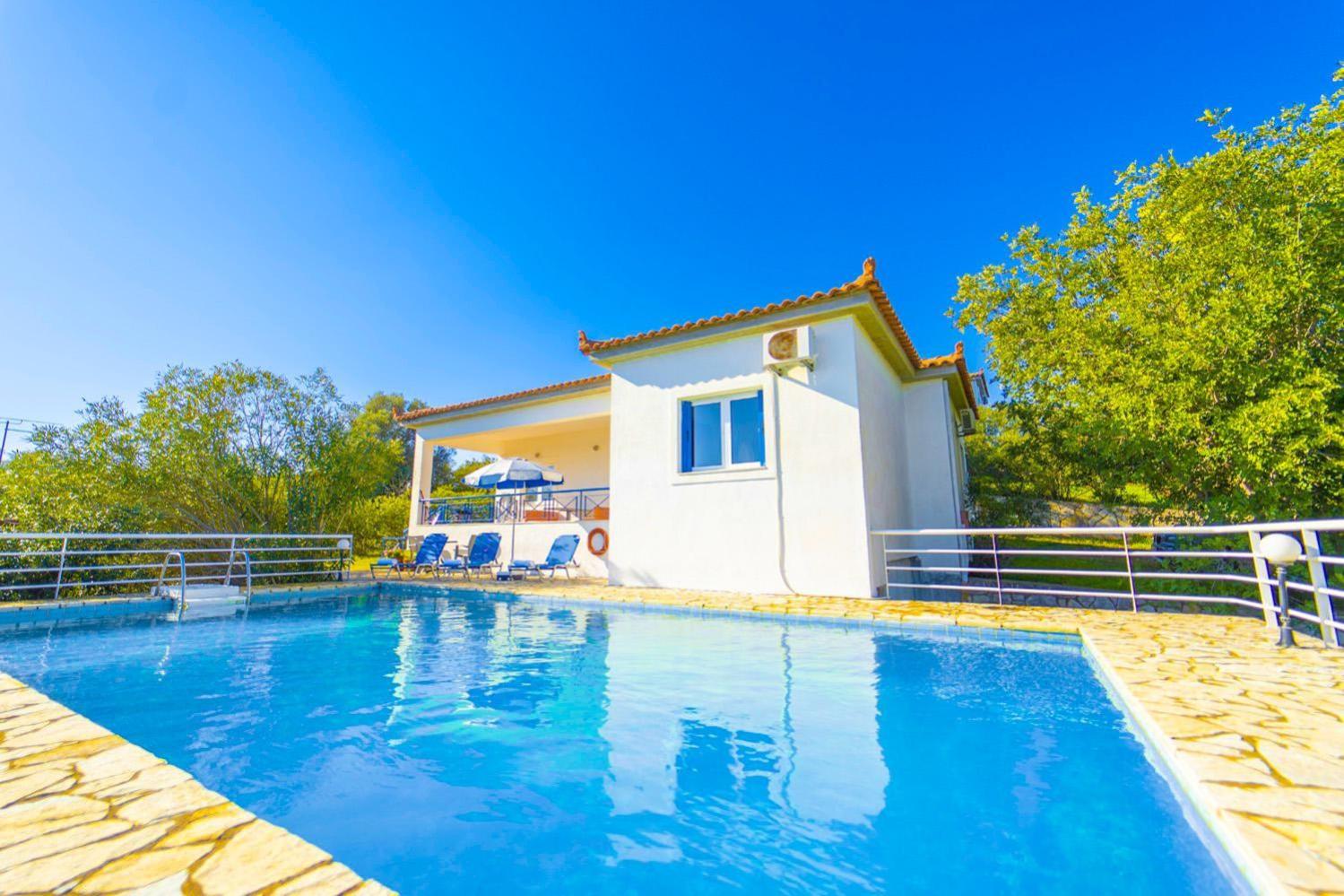 Villa photo 2