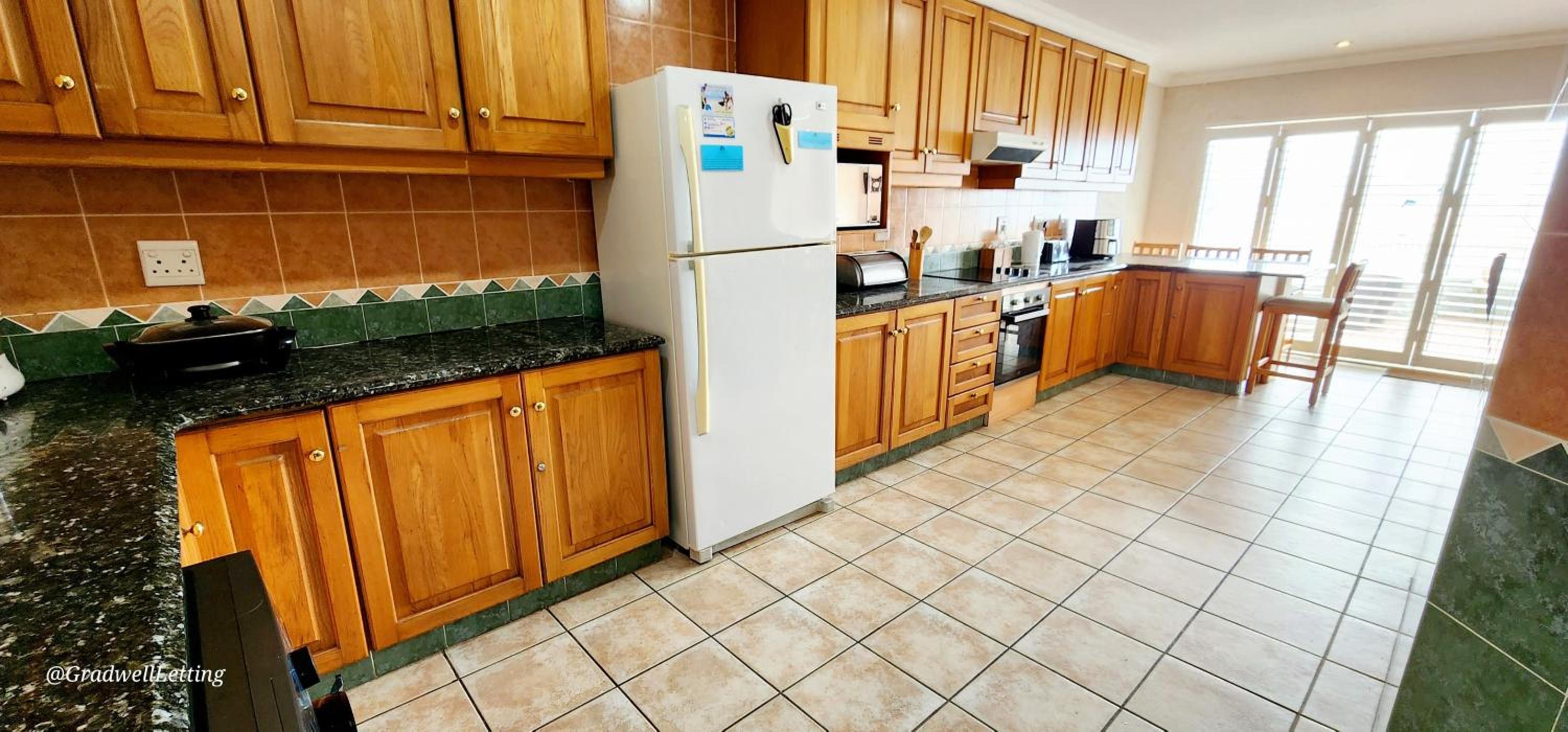 Apartment photo 3