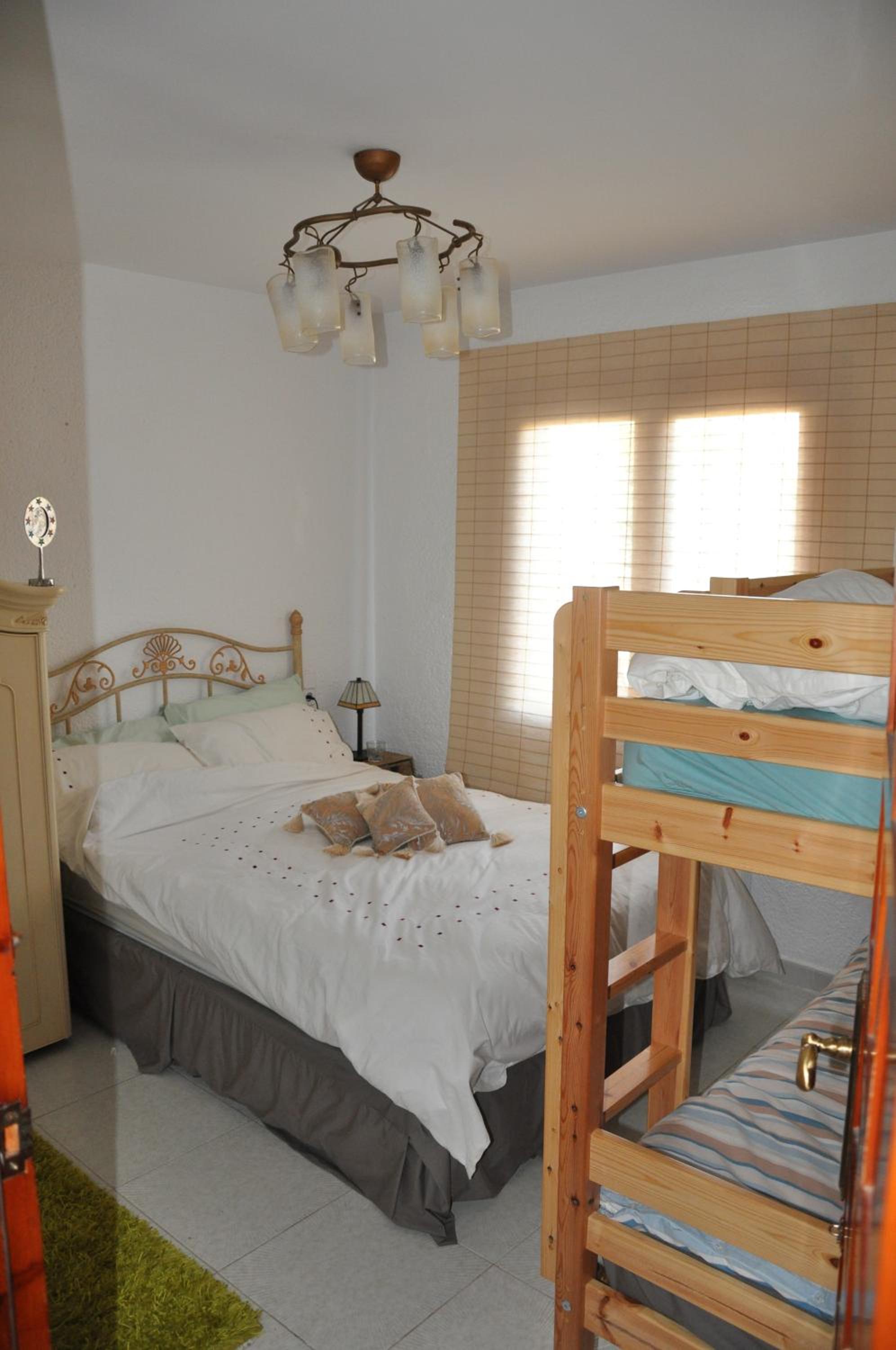 Villa de Tres Habitaciones